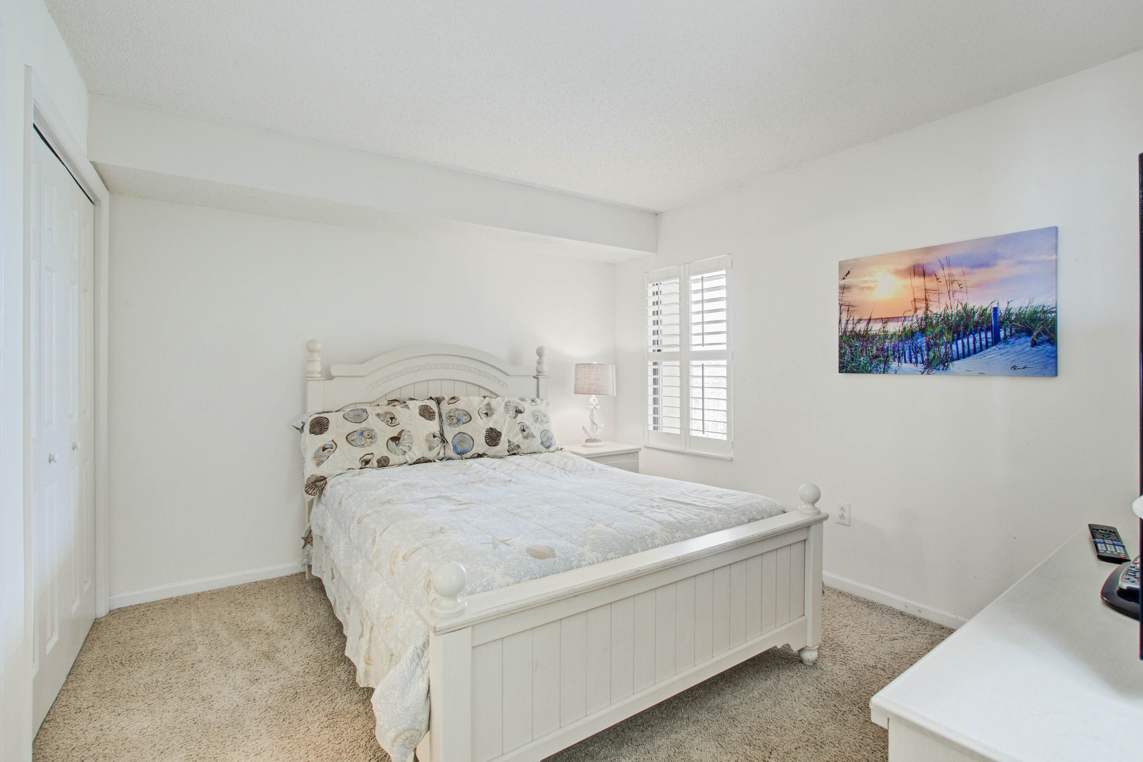 Oceanfront, third-floor villa with large private balcony and shared pools