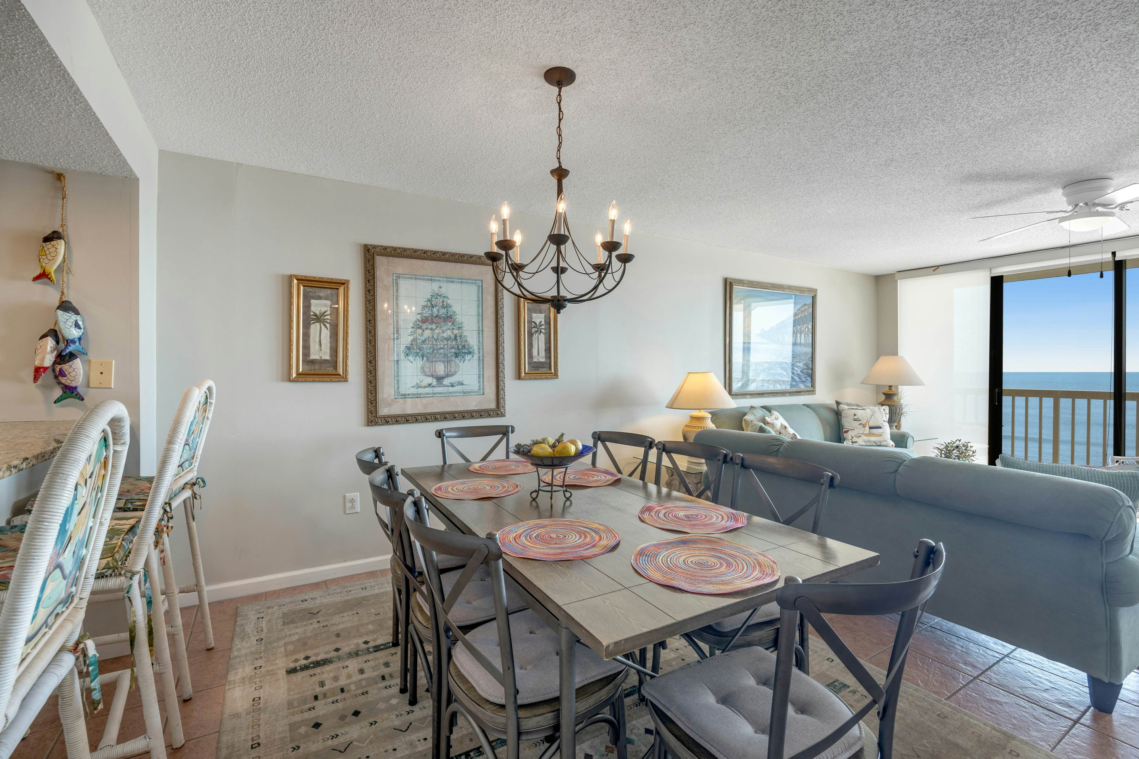 Oceanfront, third-floor villa with great views, balcony & 2 shared pools