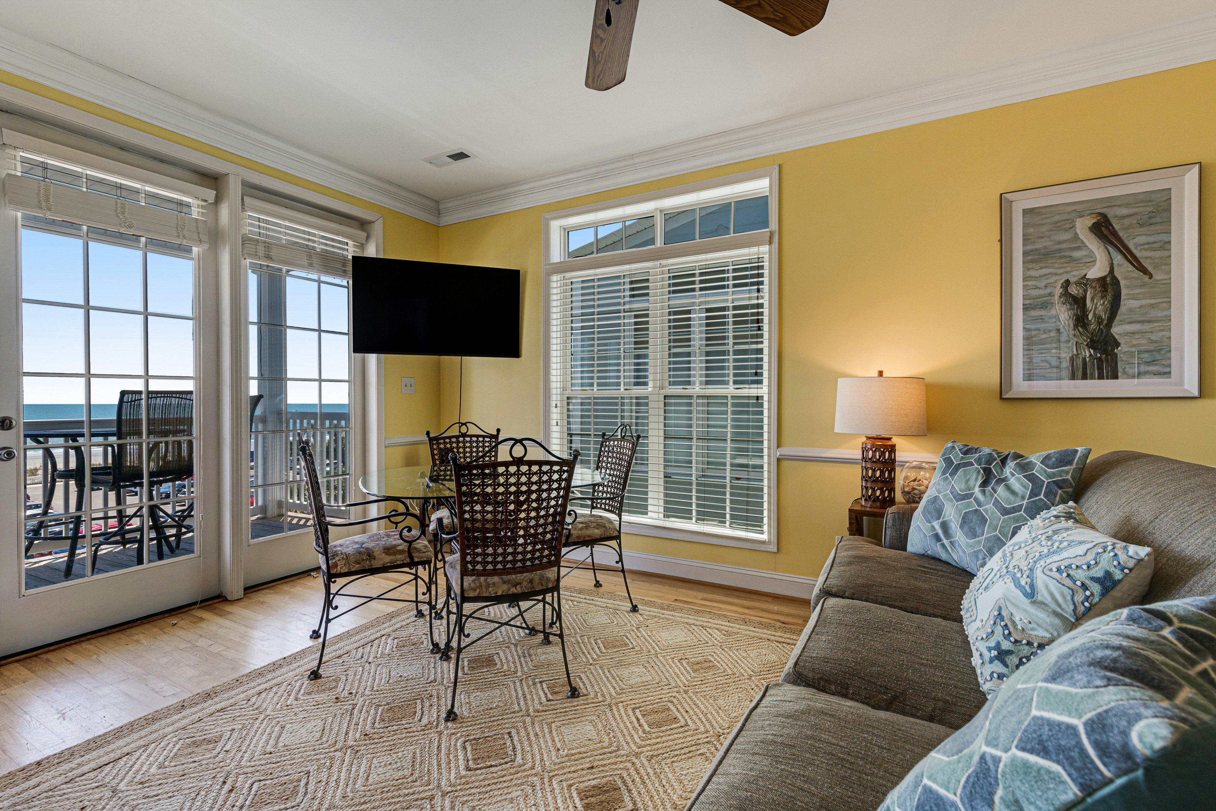 Third-floor condo with views of the ocean & shared pool