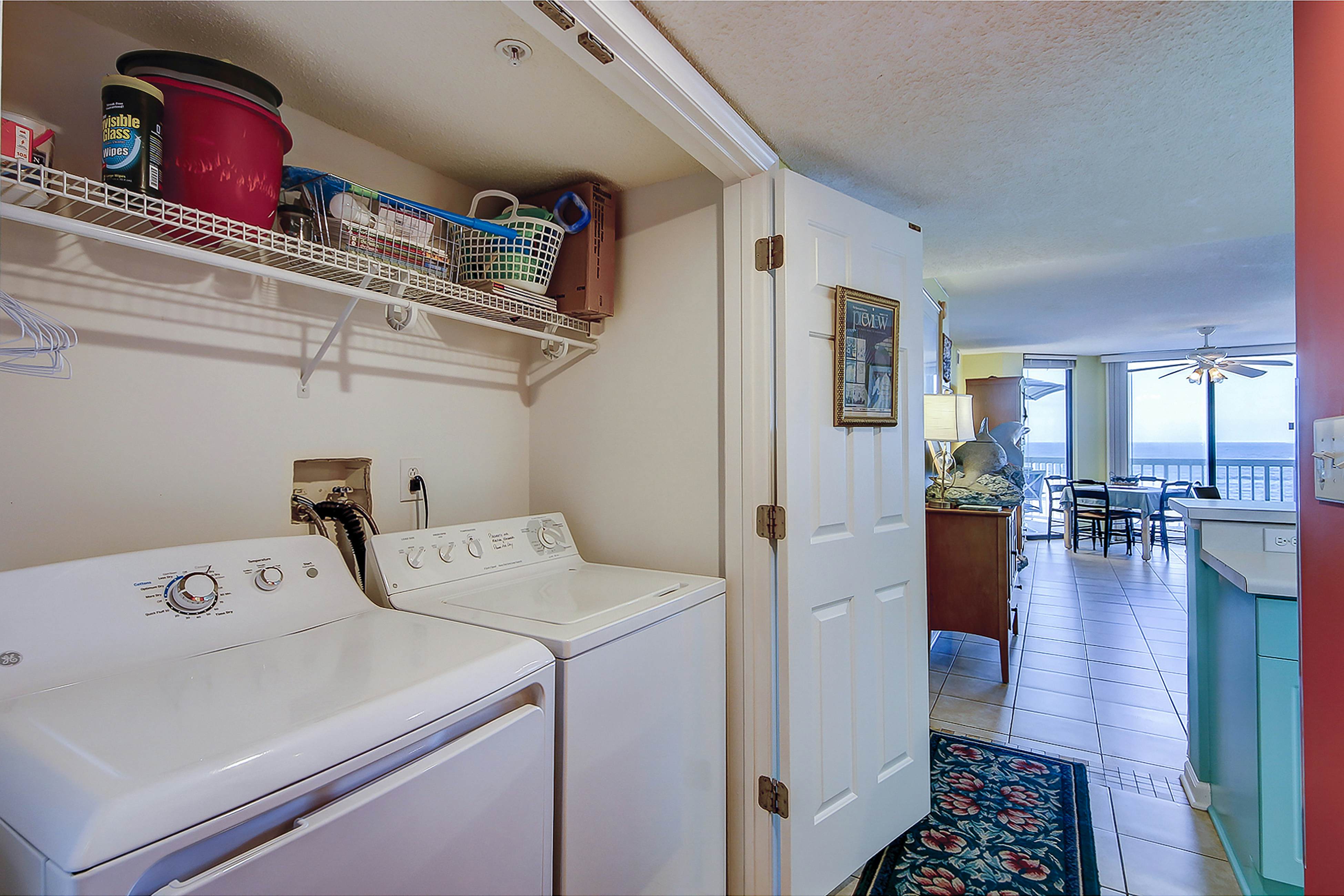 Oceanfront, fourth-floor villa with balcony, amazing view & 2 shared pools