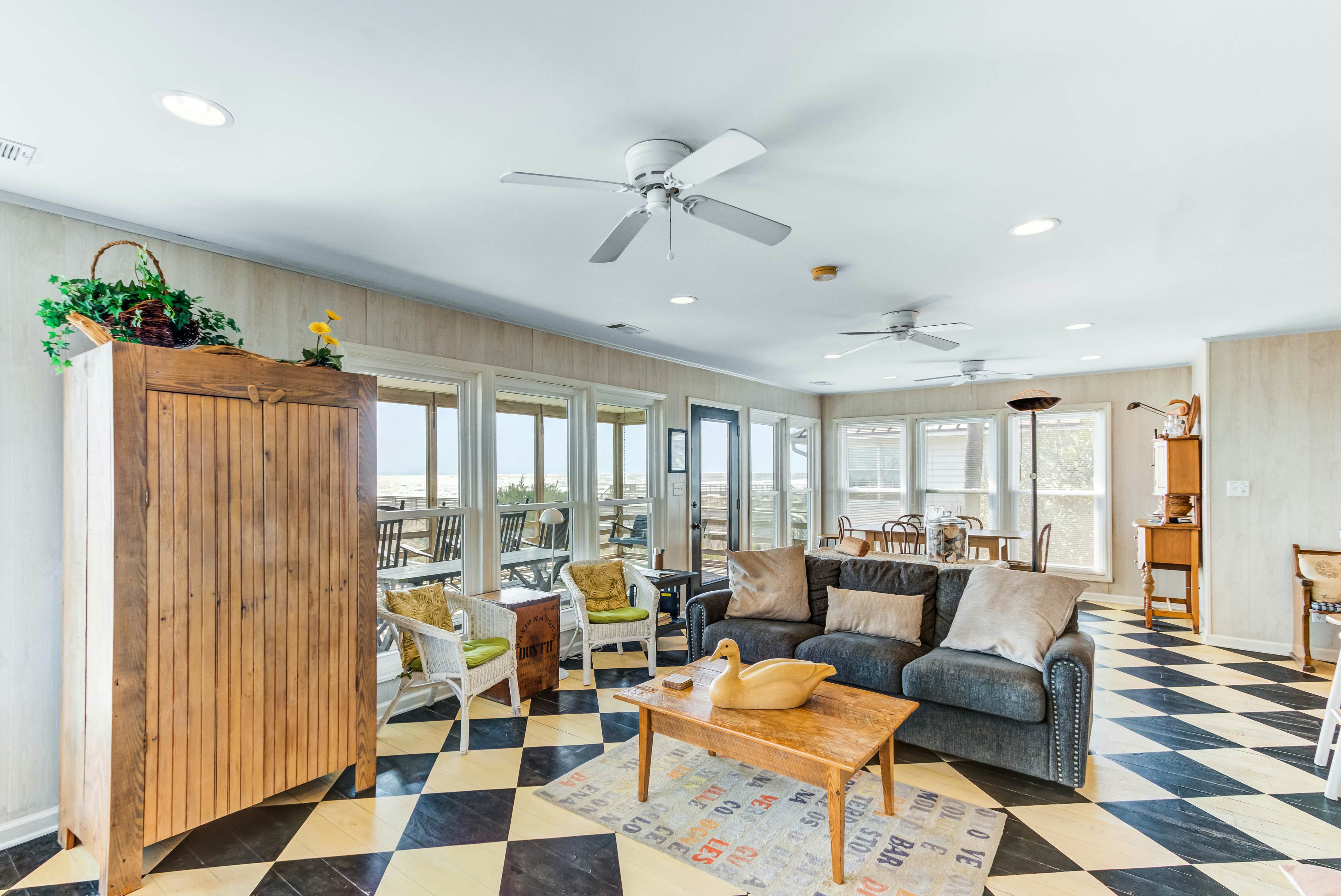 Special oceanfront home w/ stunning ocean views & private beach access