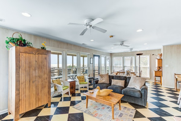 Special oceanfront home w/ stunning ocean views & private beach access