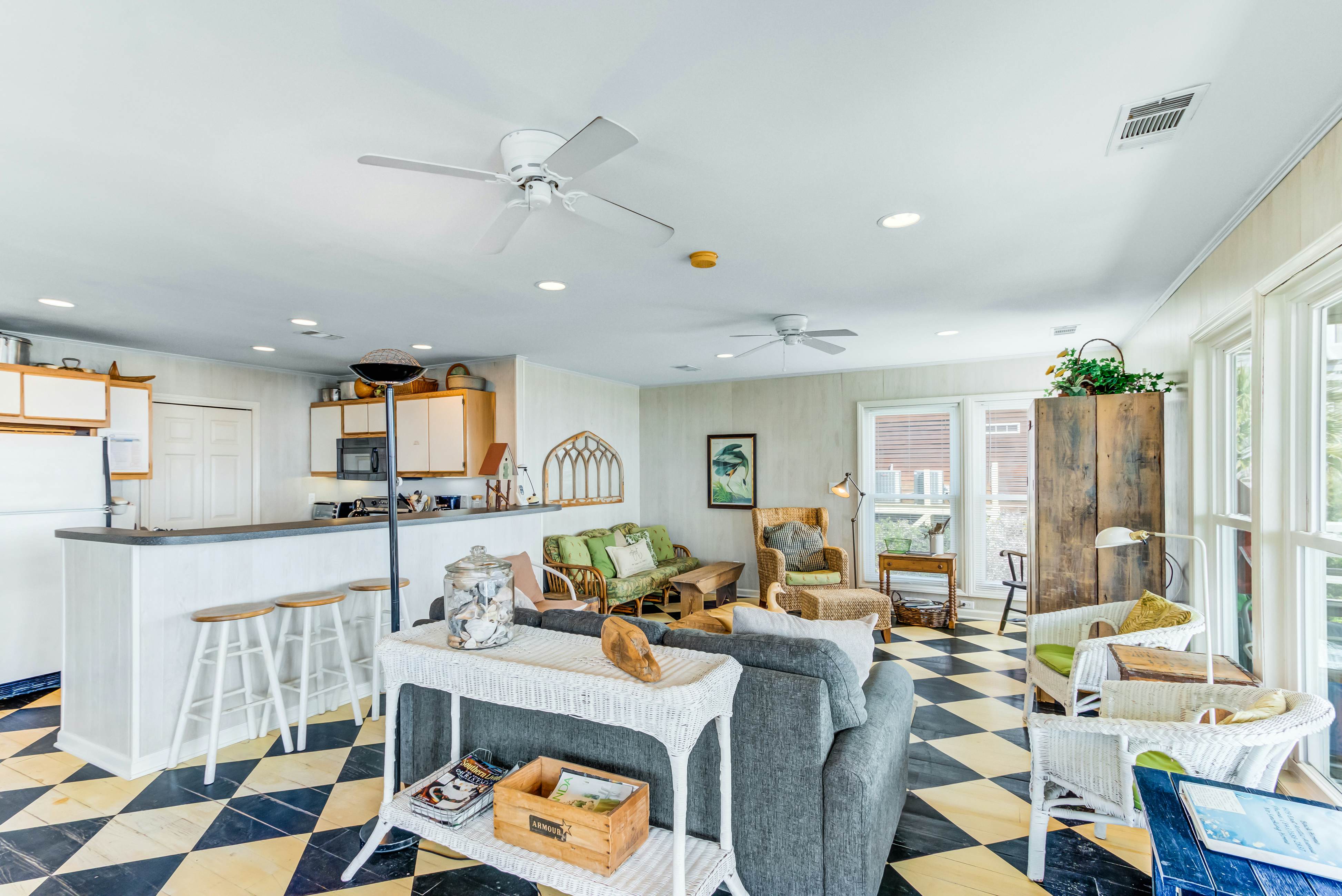 Special oceanfront home w/ stunning ocean views & private beach access