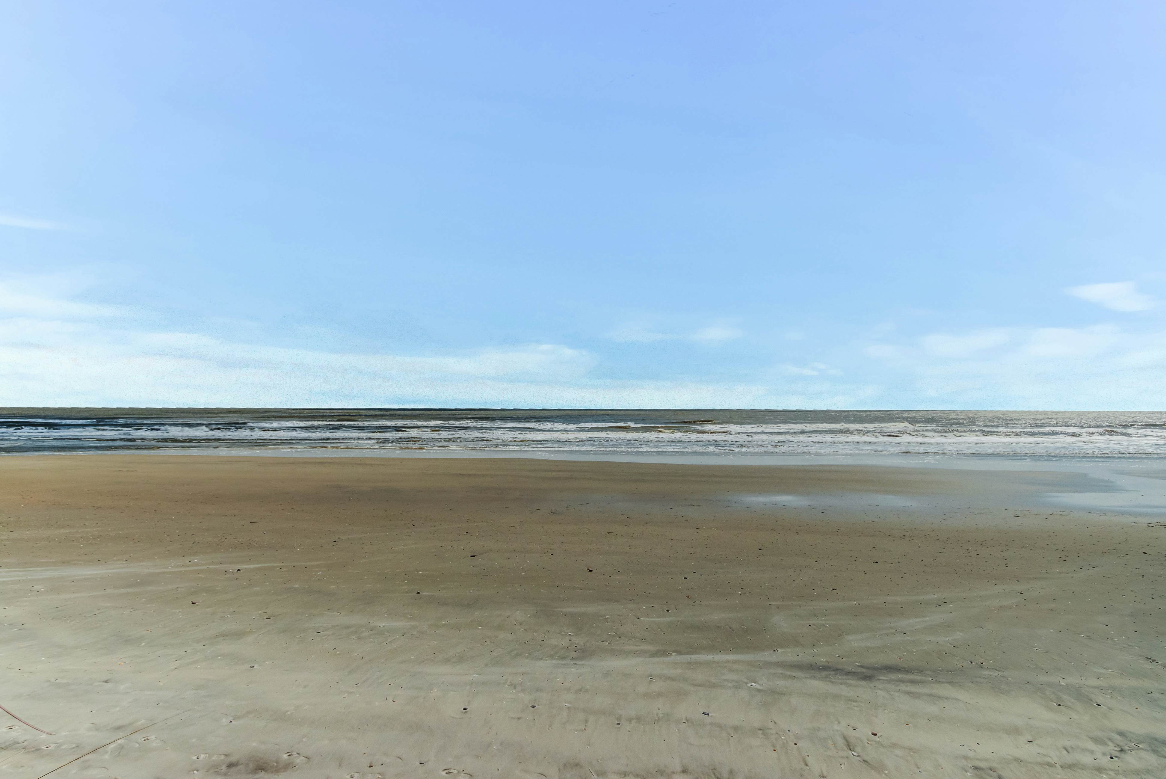 Special oceanfront home w/ stunning ocean views & private beach access