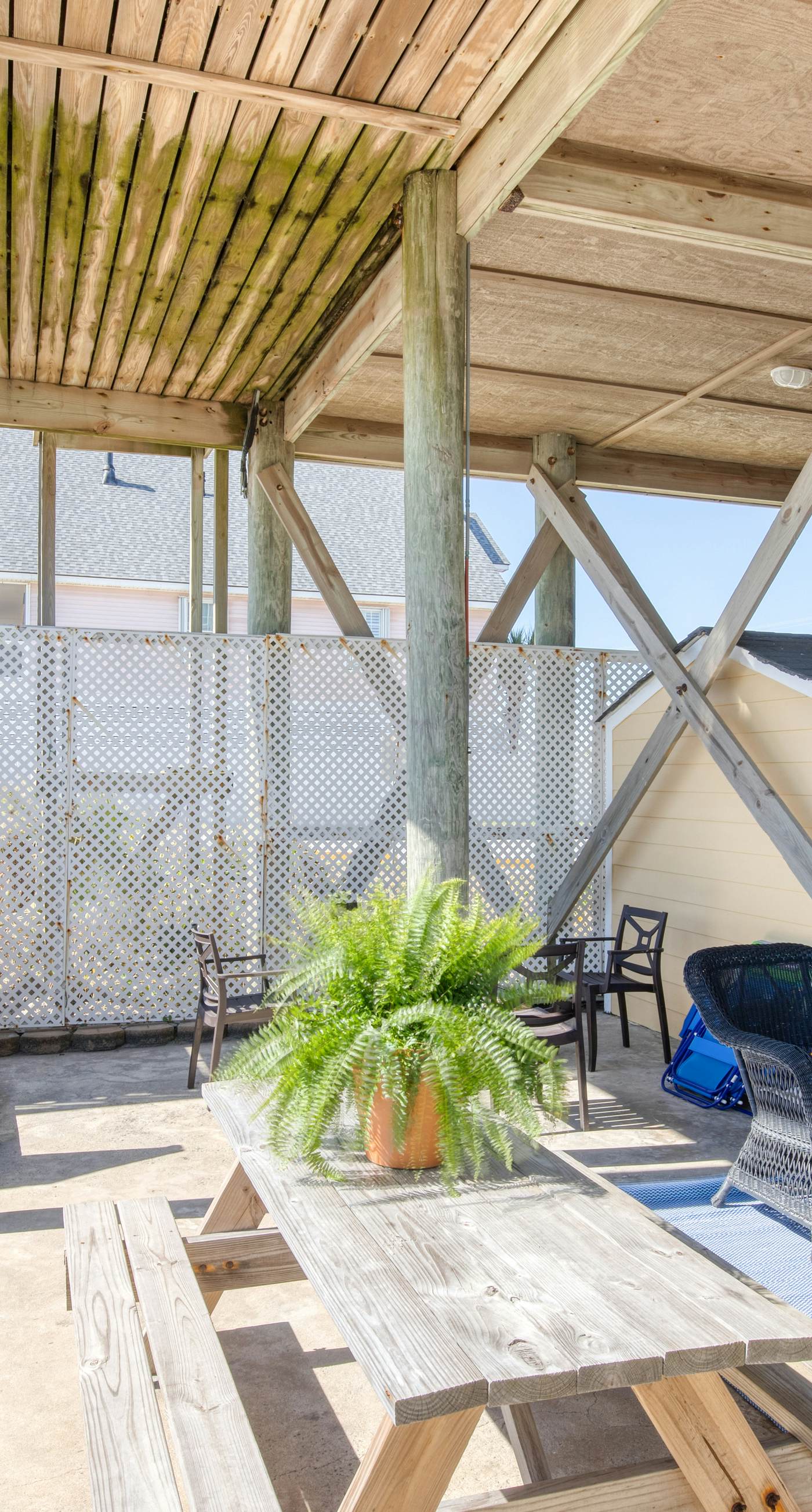 Newly renovated oceanfront home with private beach access & screened porch