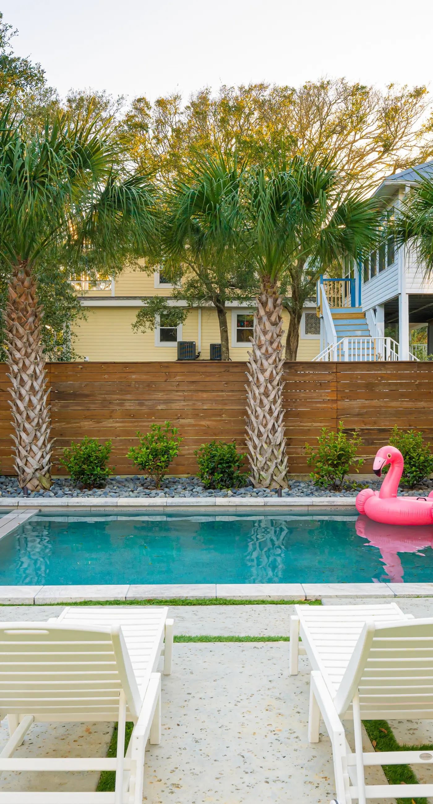 Recently updated bungalow w/pool & spa - dog friendly, short walk to beach