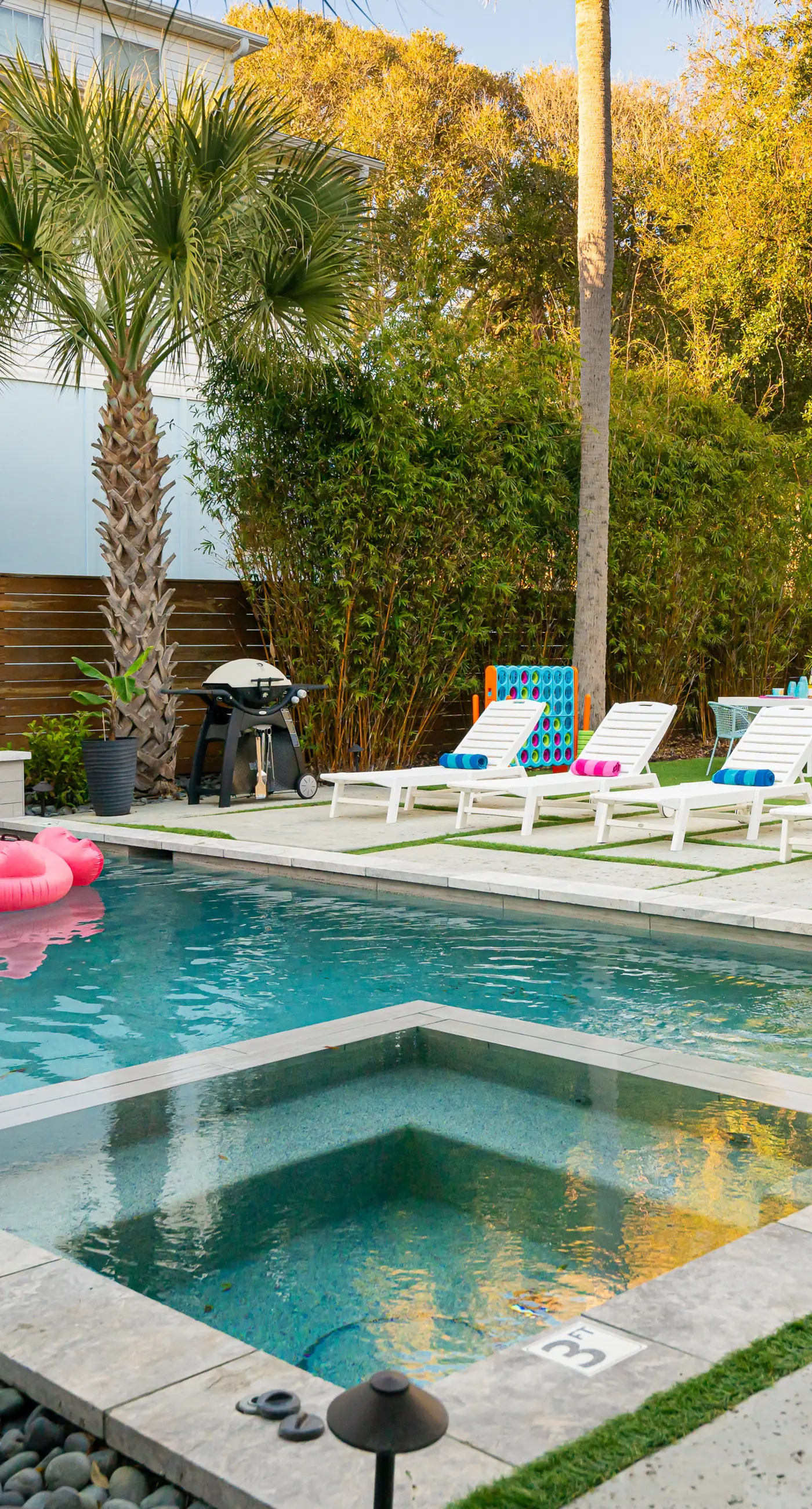 Recently updated bungalow w/pool & spa - dog friendly, short walk to beach