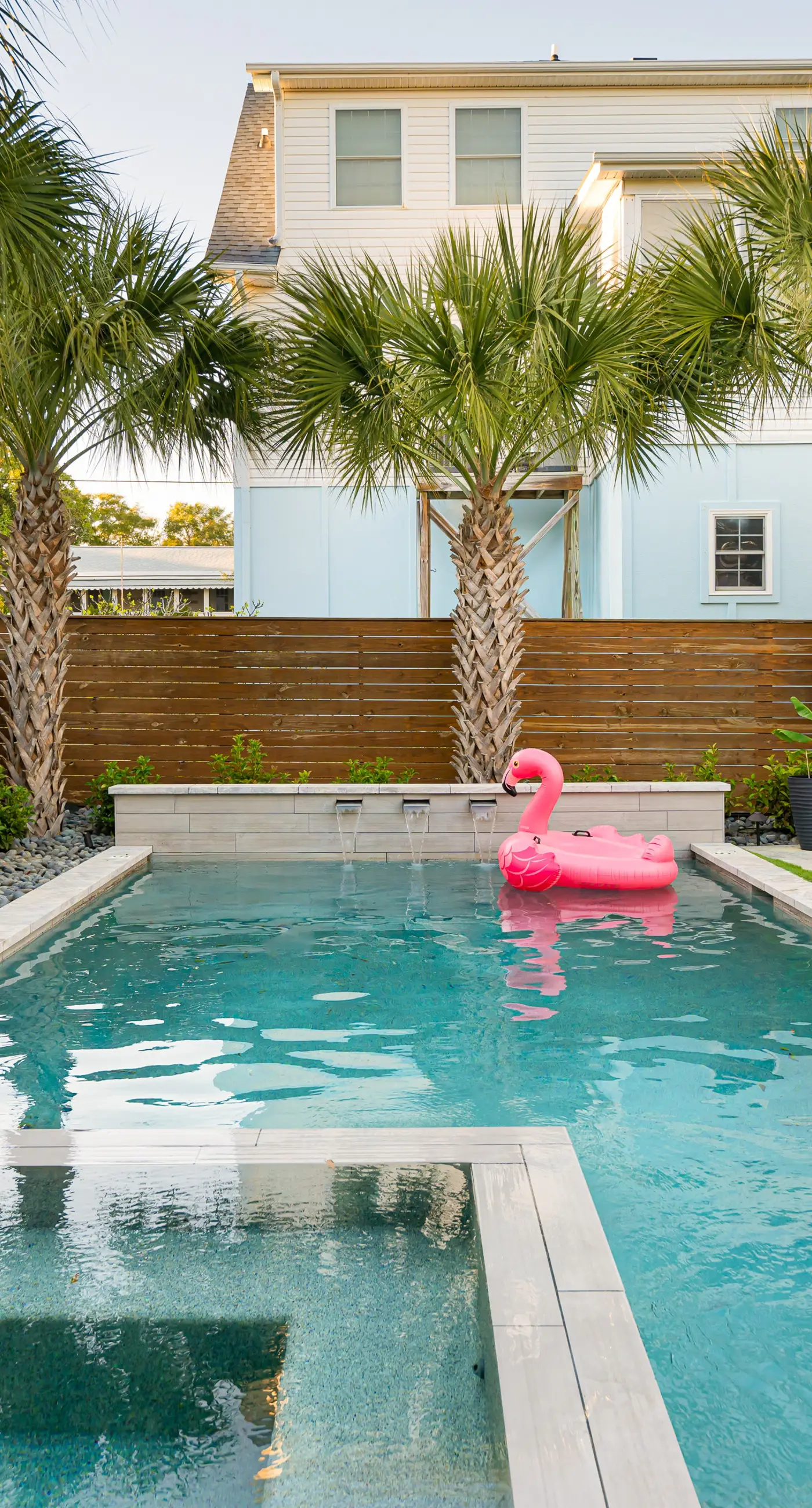 Recently updated bungalow w/pool & spa - dog friendly, short walk to beach