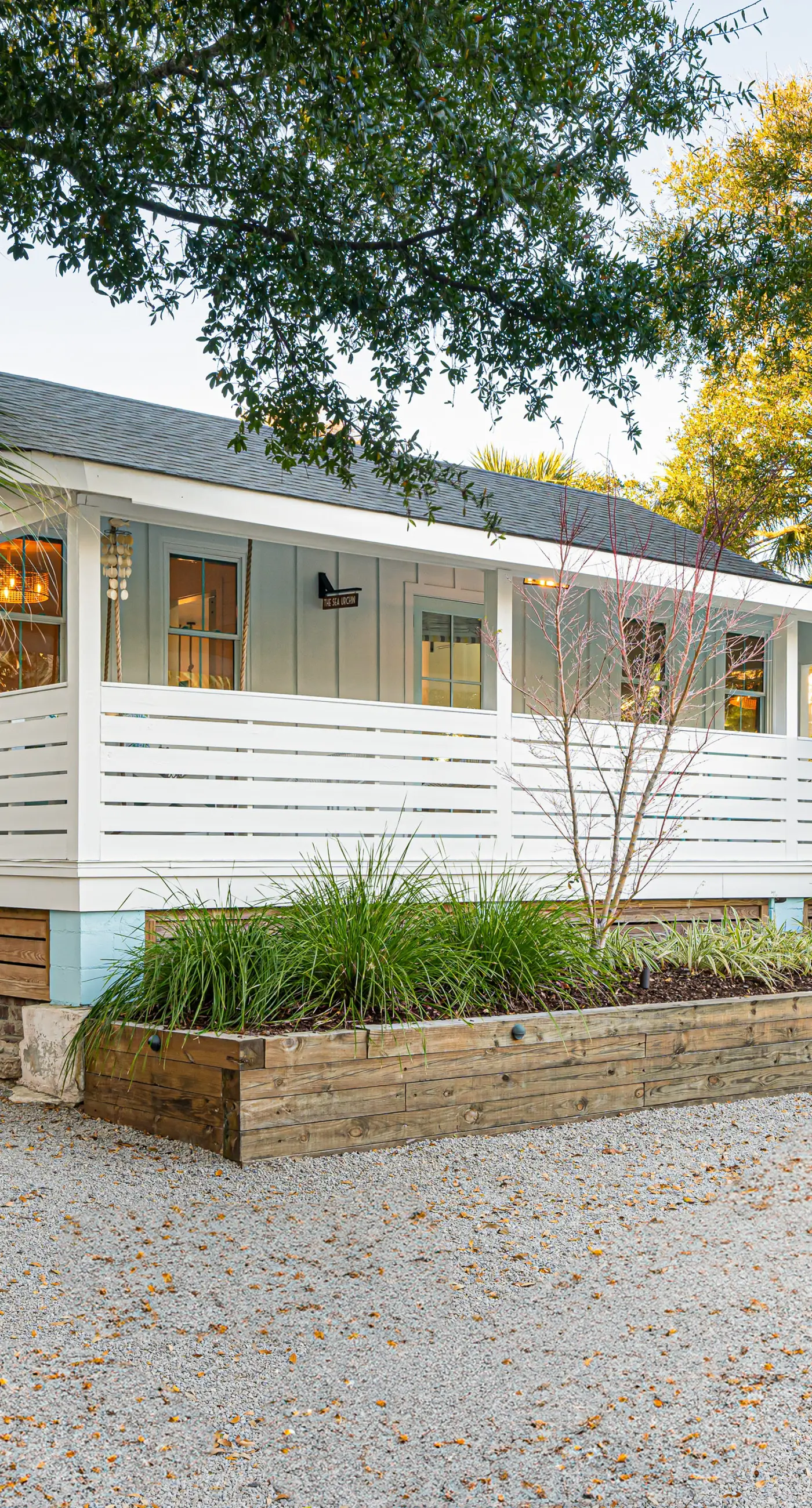 Recently updated bungalow w/pool & spa - dog friendly, short walk to beach