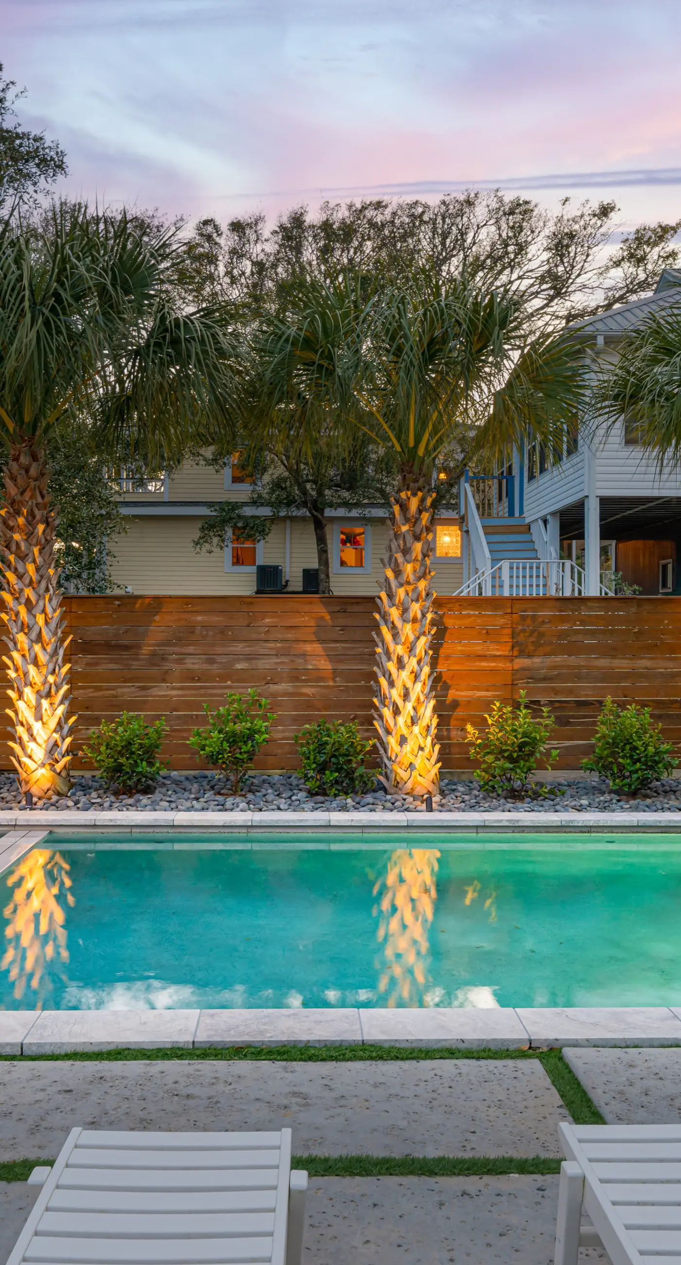 Recently updated bungalow w/pool & spa - dog friendly, short walk to beach