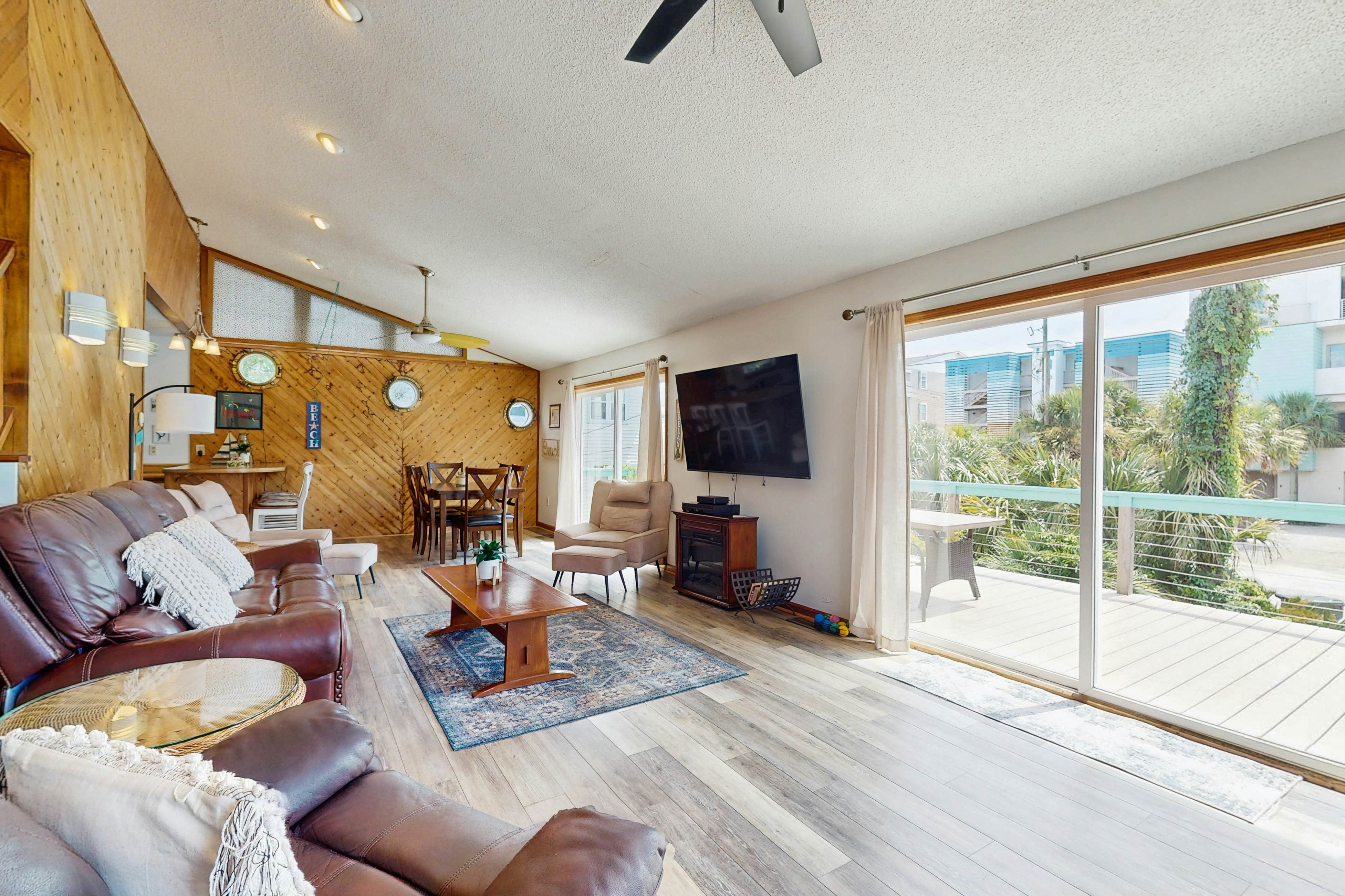 Dog-Friendly Beach Home w/ Free WiFi & Private Washer/Dryer - Near Beach & Pier
