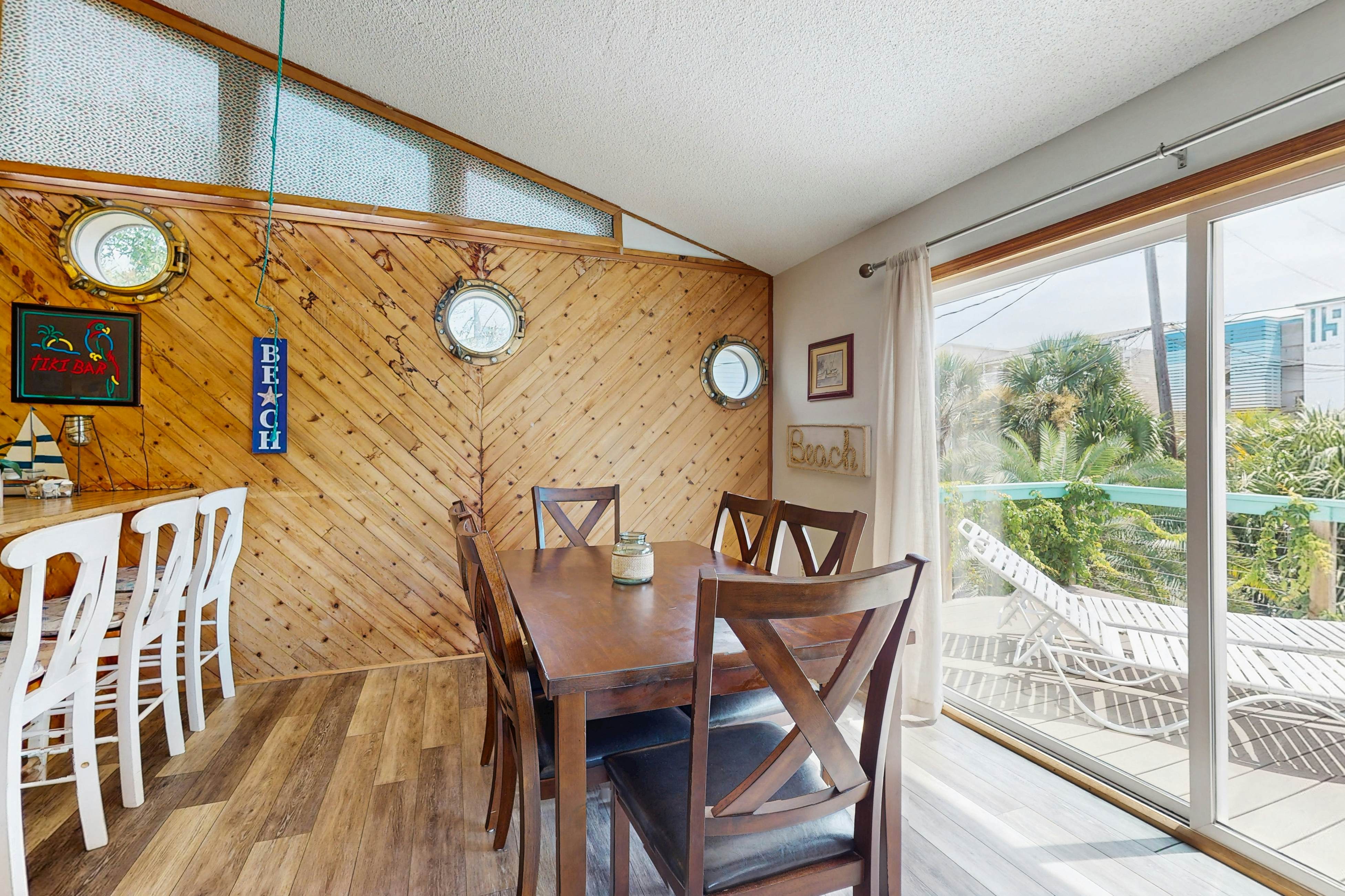 Dog-Friendly Beach Home w/ Free WiFi & Private Washer/Dryer - Near Beach & Pier