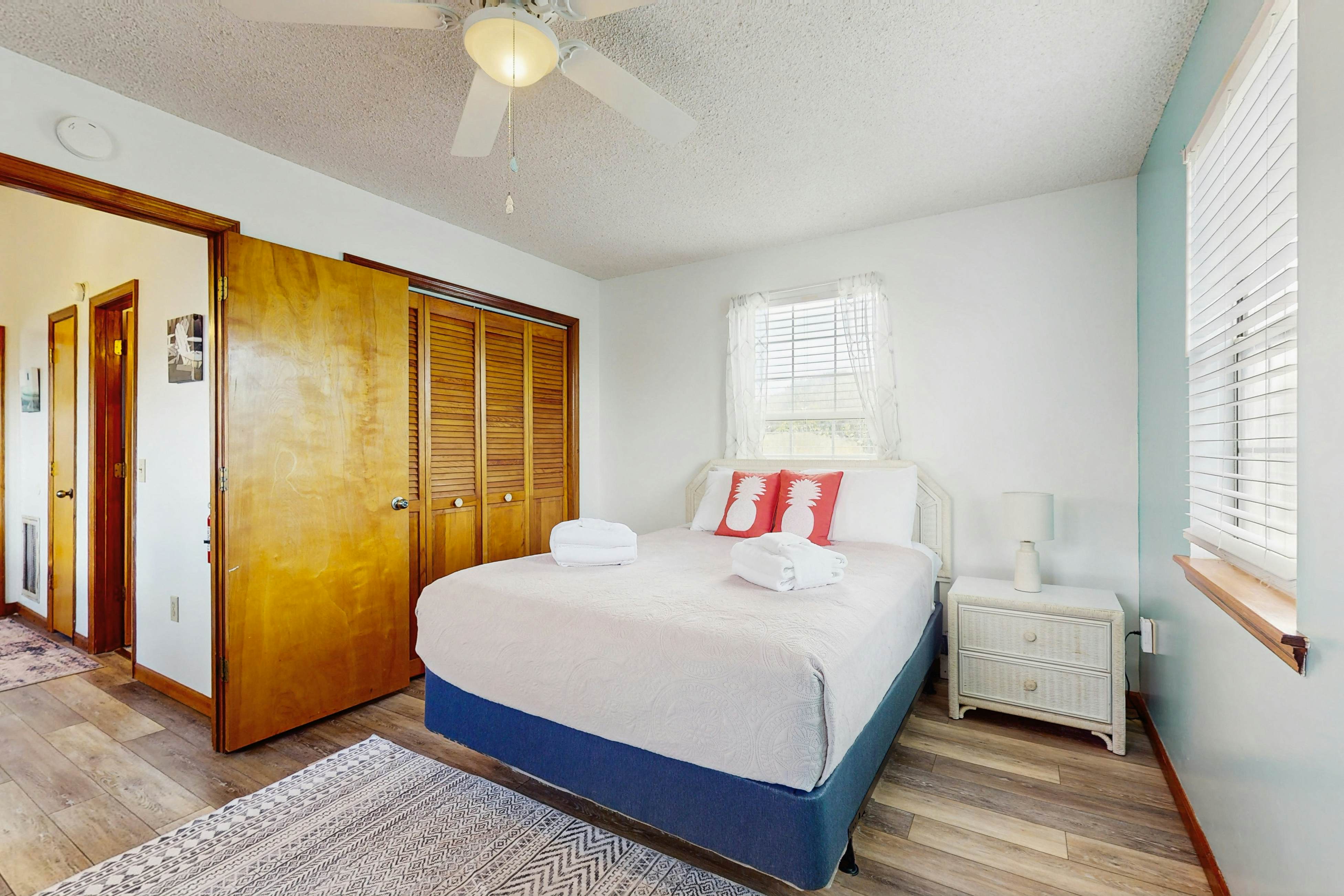 Dog-Friendly Beach Home w/ Free WiFi & Private Washer/Dryer - Near Beach & Pier