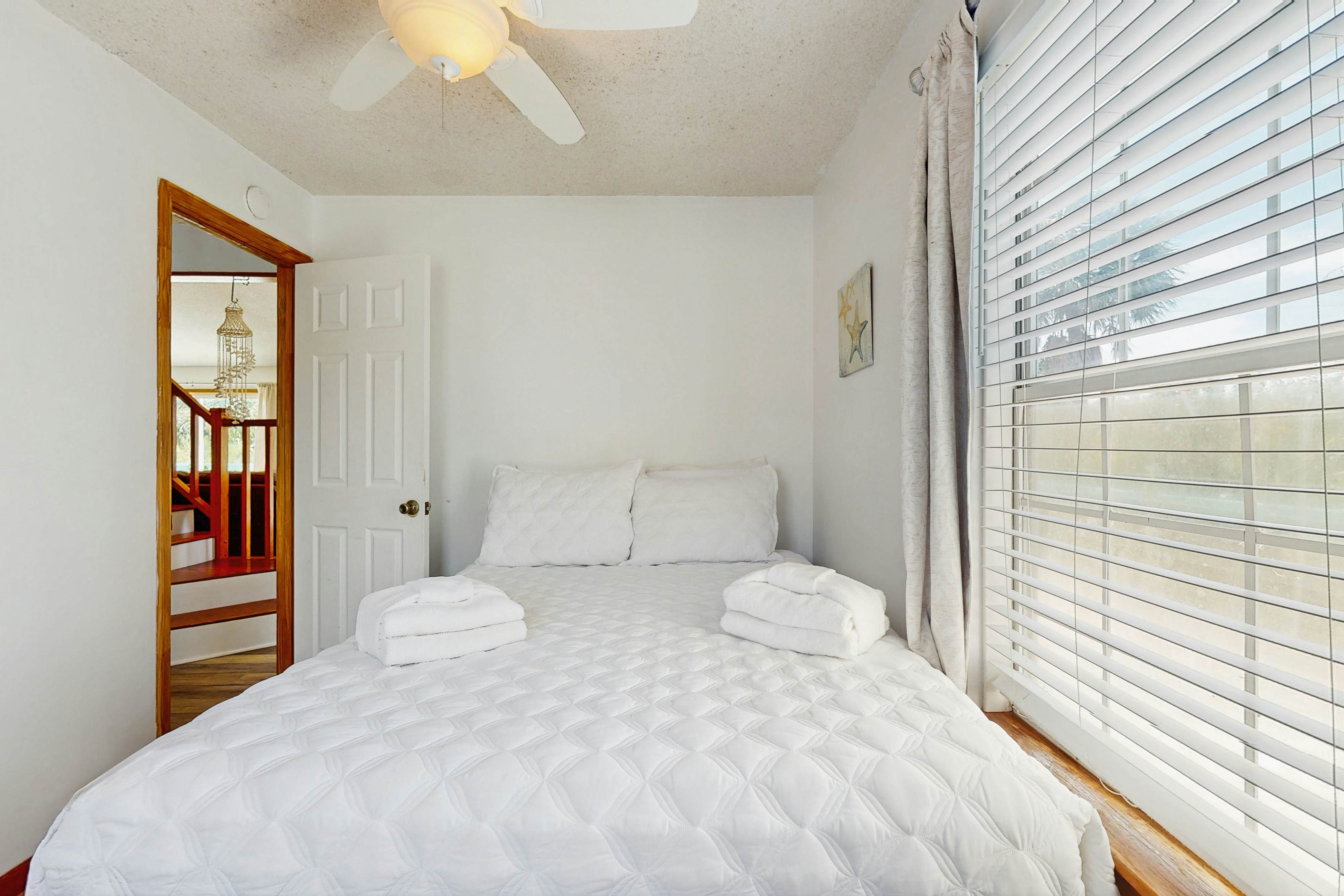 Dog-Friendly Beach Home w/ Free WiFi & Private Washer/Dryer - Near Beach & Pier