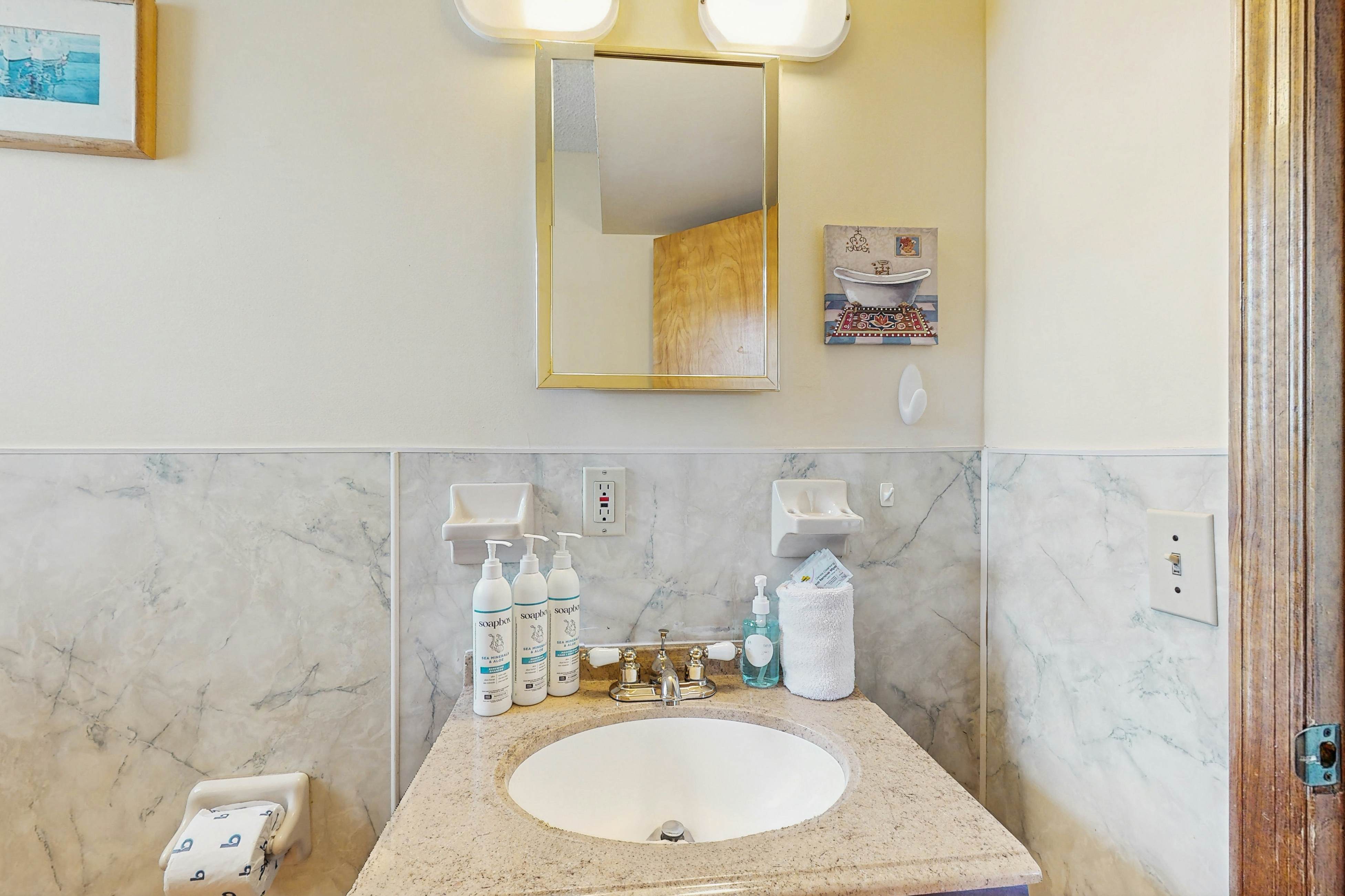 Dog-Friendly Beach Home w/ Free WiFi & Private Washer/Dryer - Near Beach & Pier