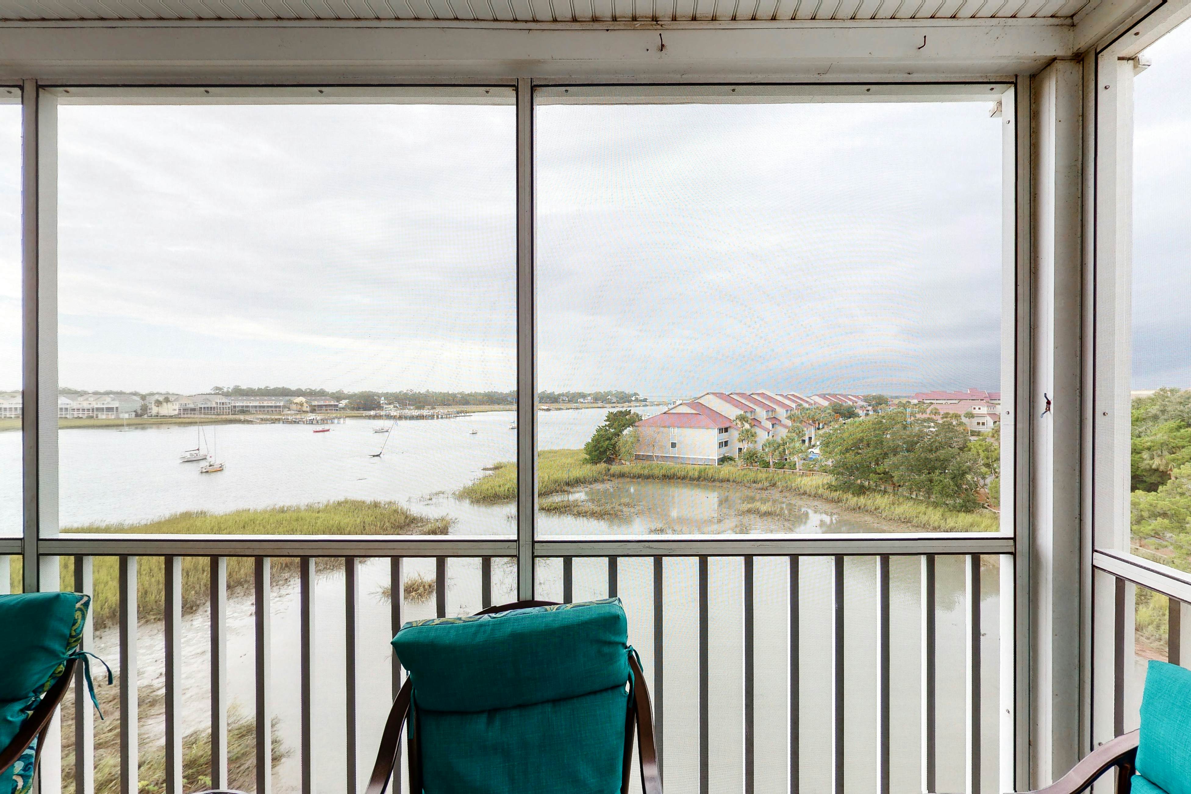 Stunning Condo with Amazing Views of Folly River - Close to Historic Charleston