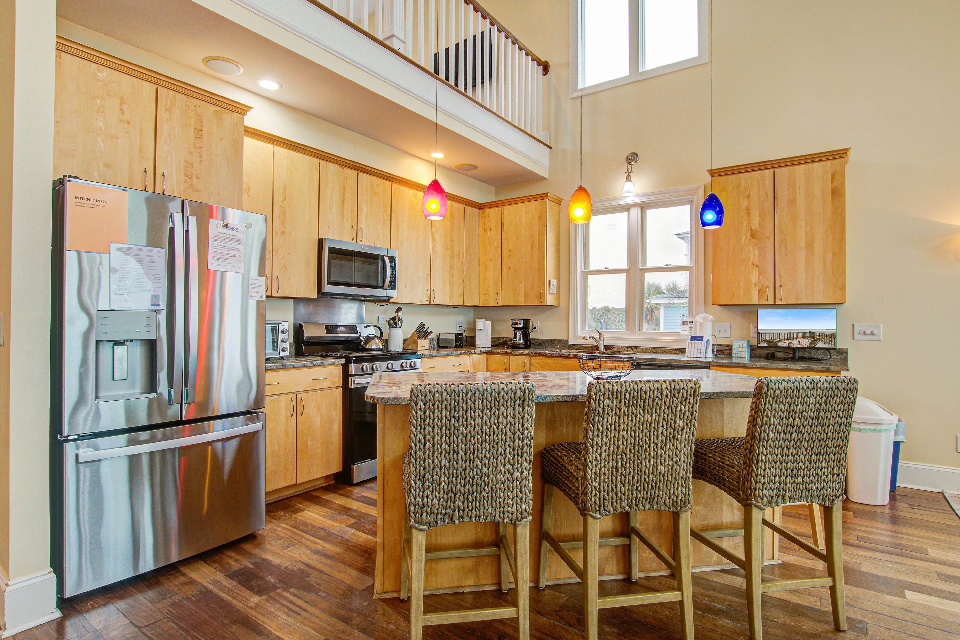 Oceanfront gem with amazing views, deck, & loft - walk to downtown Folly Beach