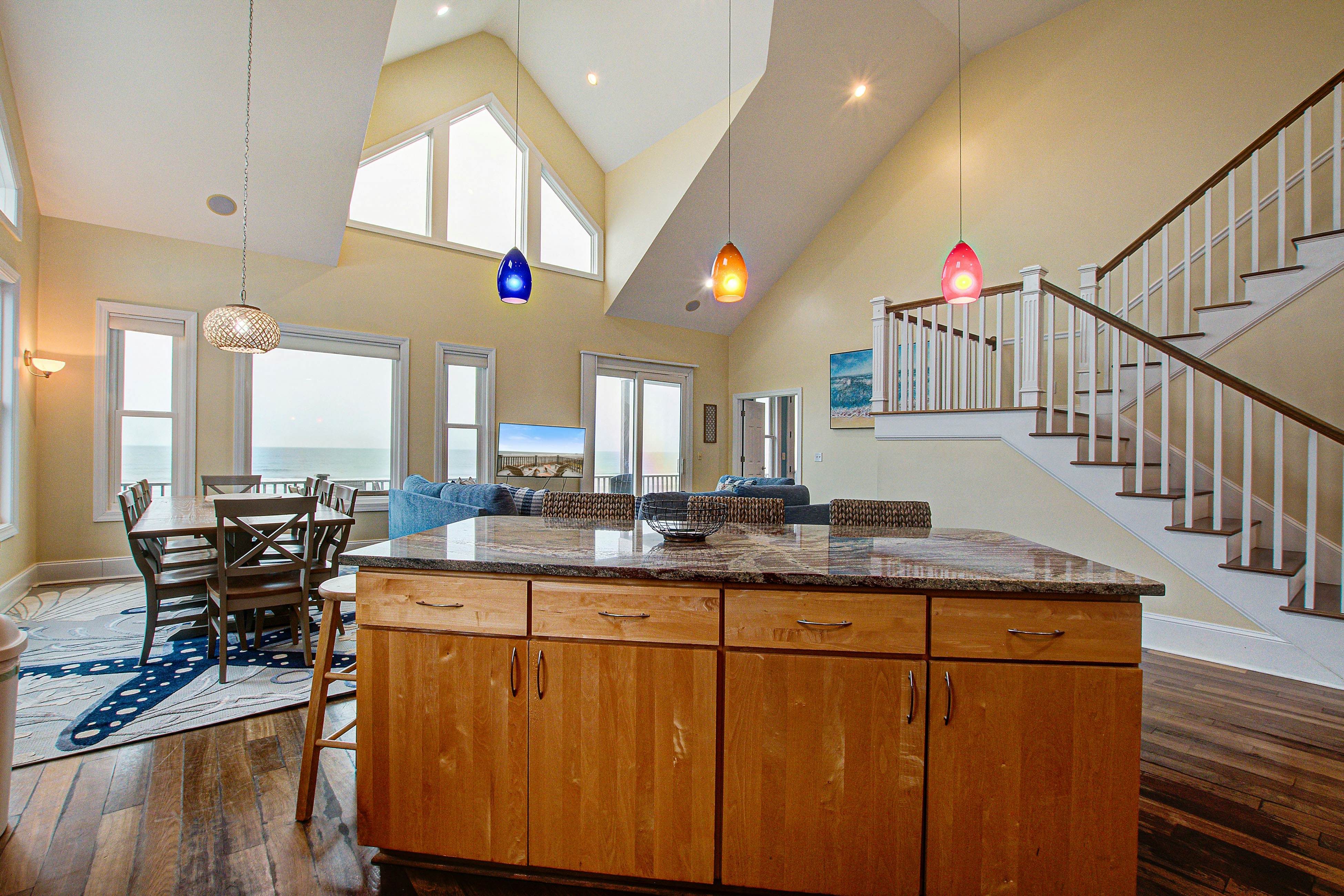 Oceanfront gem with amazing views, deck, & loft - walk to downtown Folly Beach