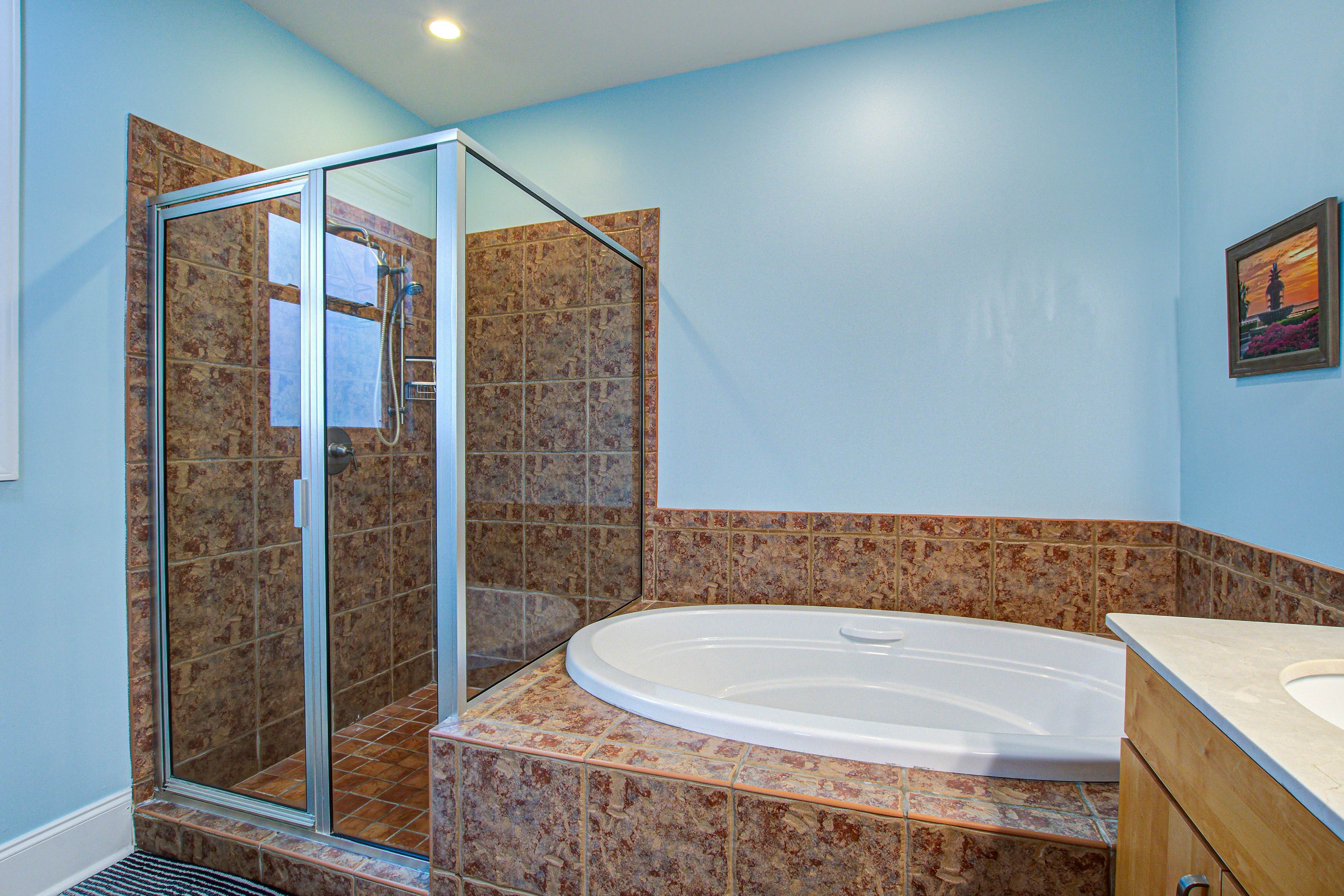 Oceanfront gem with amazing views, deck, & loft - walk to downtown Folly Beach