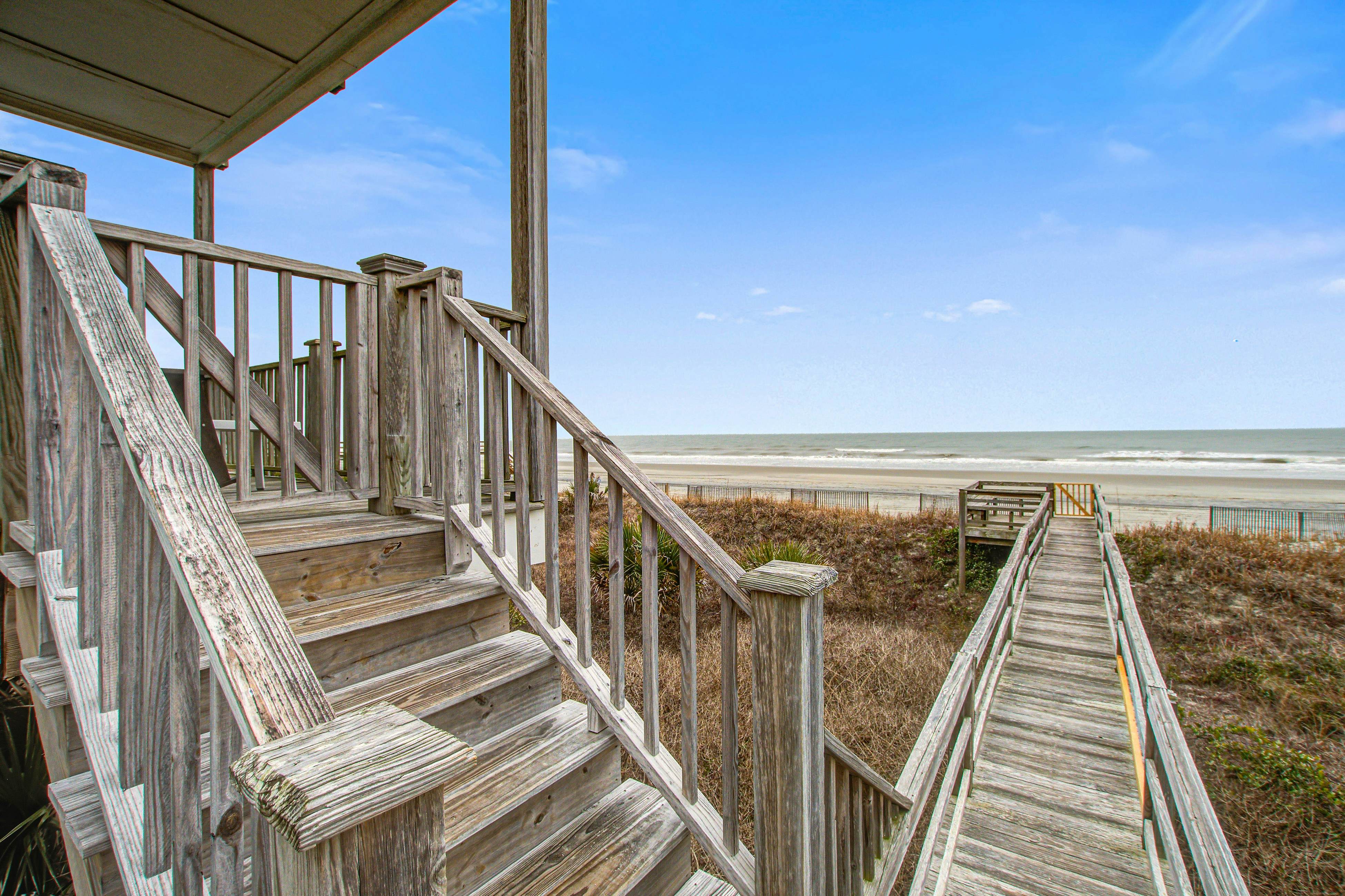 Oceanfront gem with amazing views, deck, & loft - walk to downtown Folly Beach