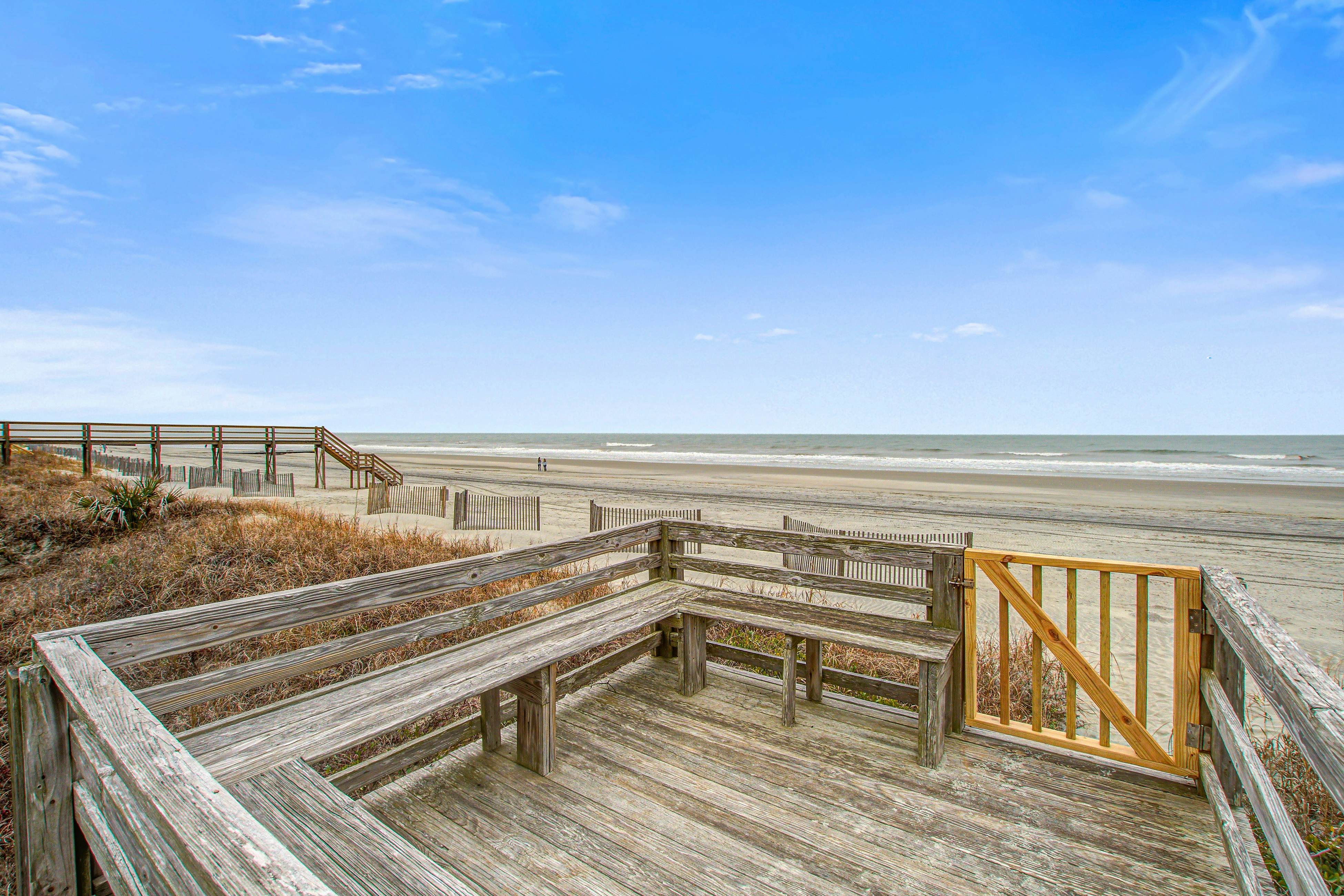 Oceanfront gem with amazing views, deck, & loft - walk to downtown Folly Beach