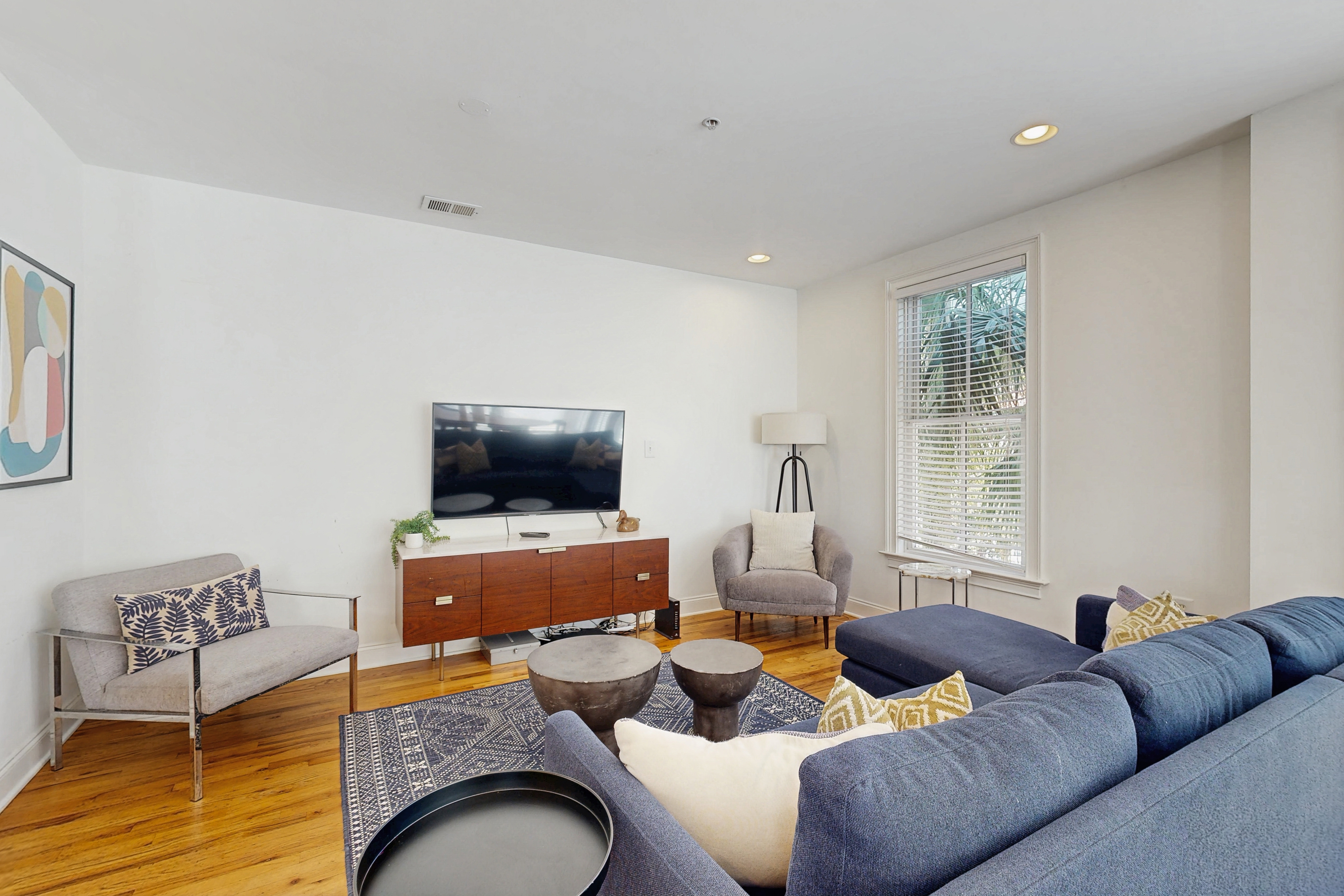 Newly Renovated Charleston Retreat in a Prime Downtown Location