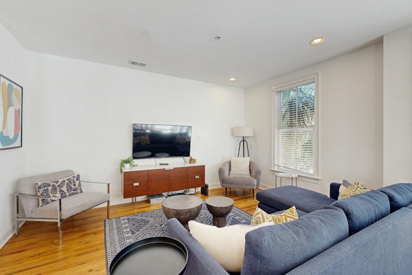 Newly Renovated Charleston Retreat in a Prime Downtown Location