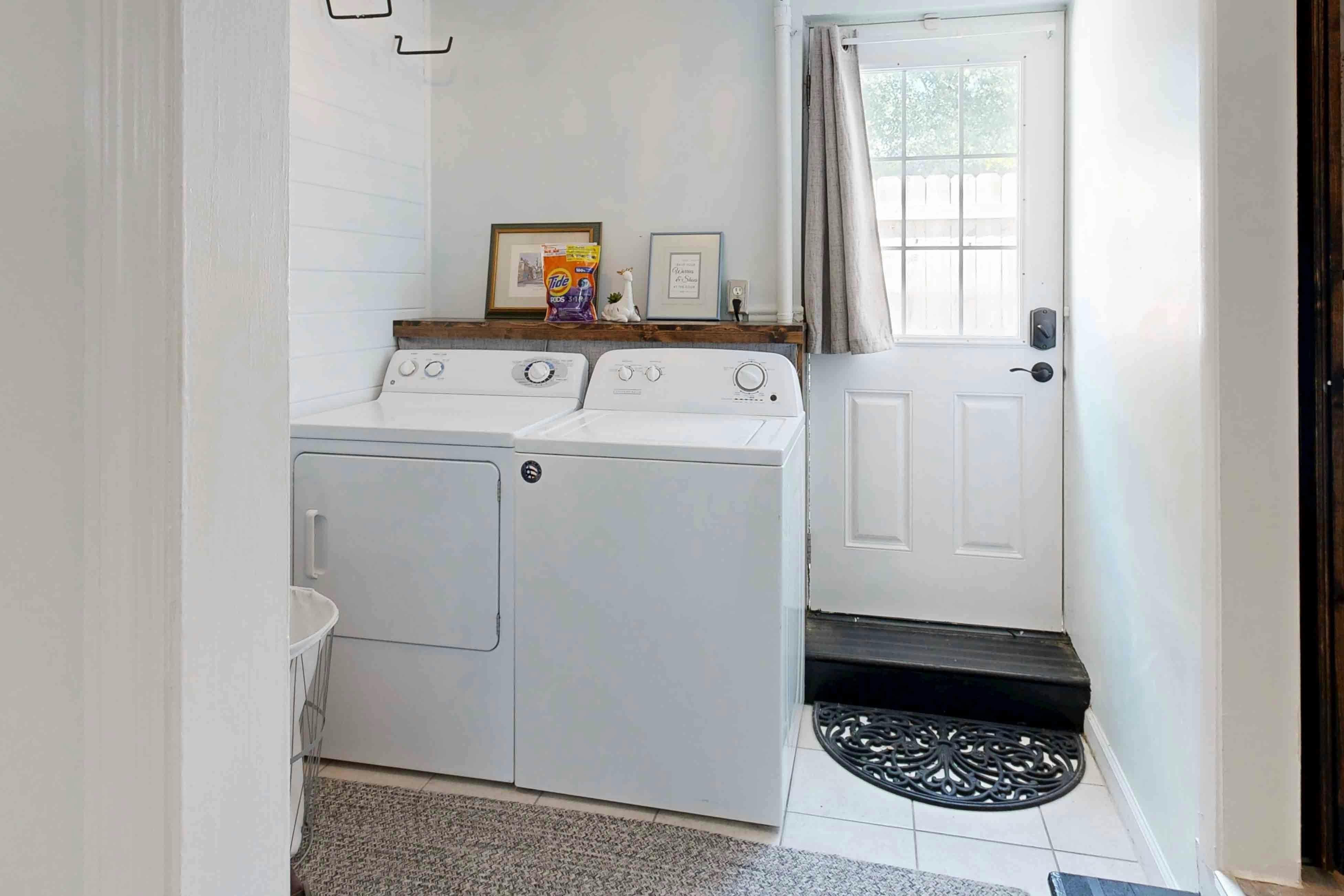 Cozy West Ashley Apartment- Close to shopping and Downtown Charleston