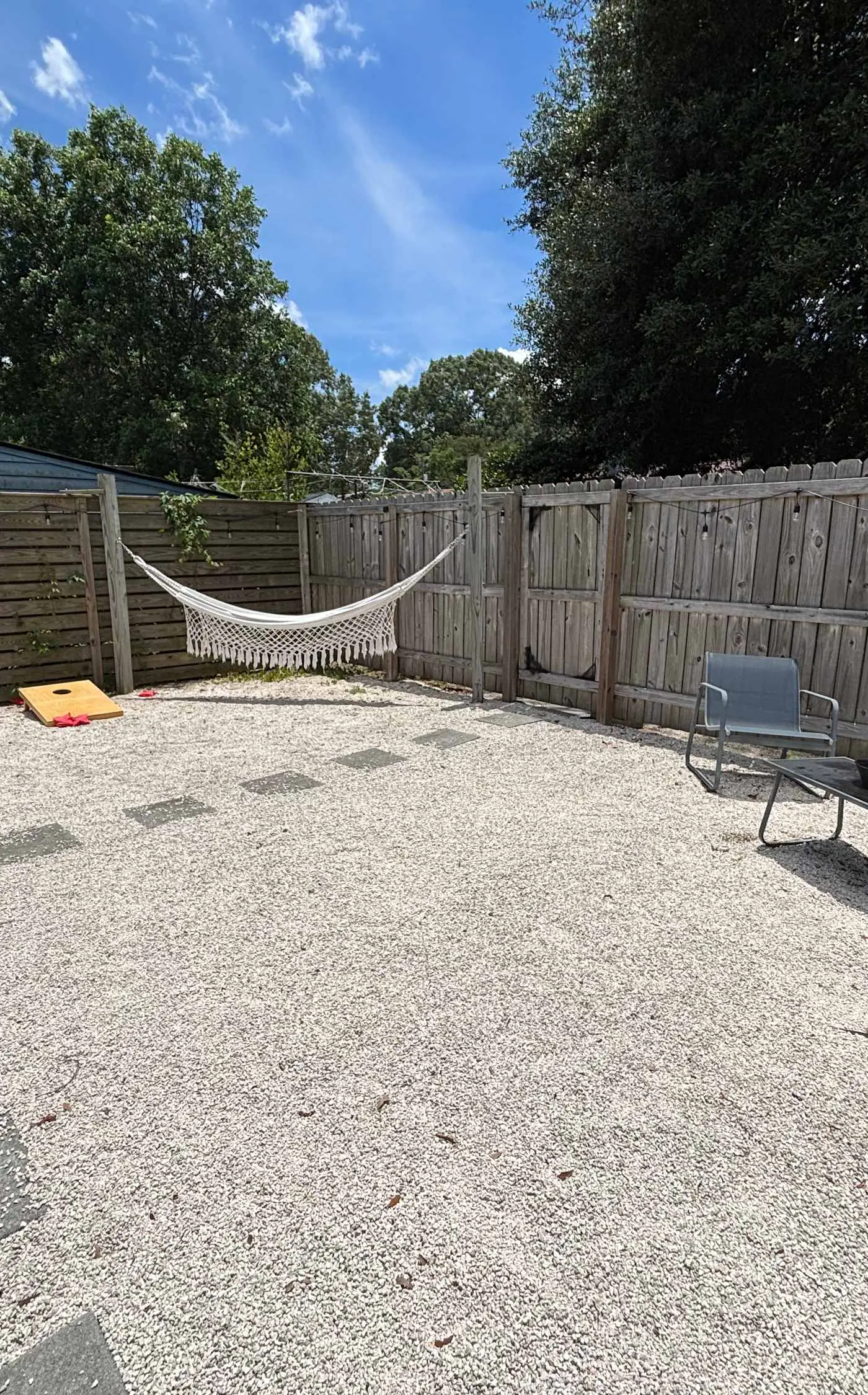 Cozy West Ashley Apartment- Close to shopping and Downtown Charleston