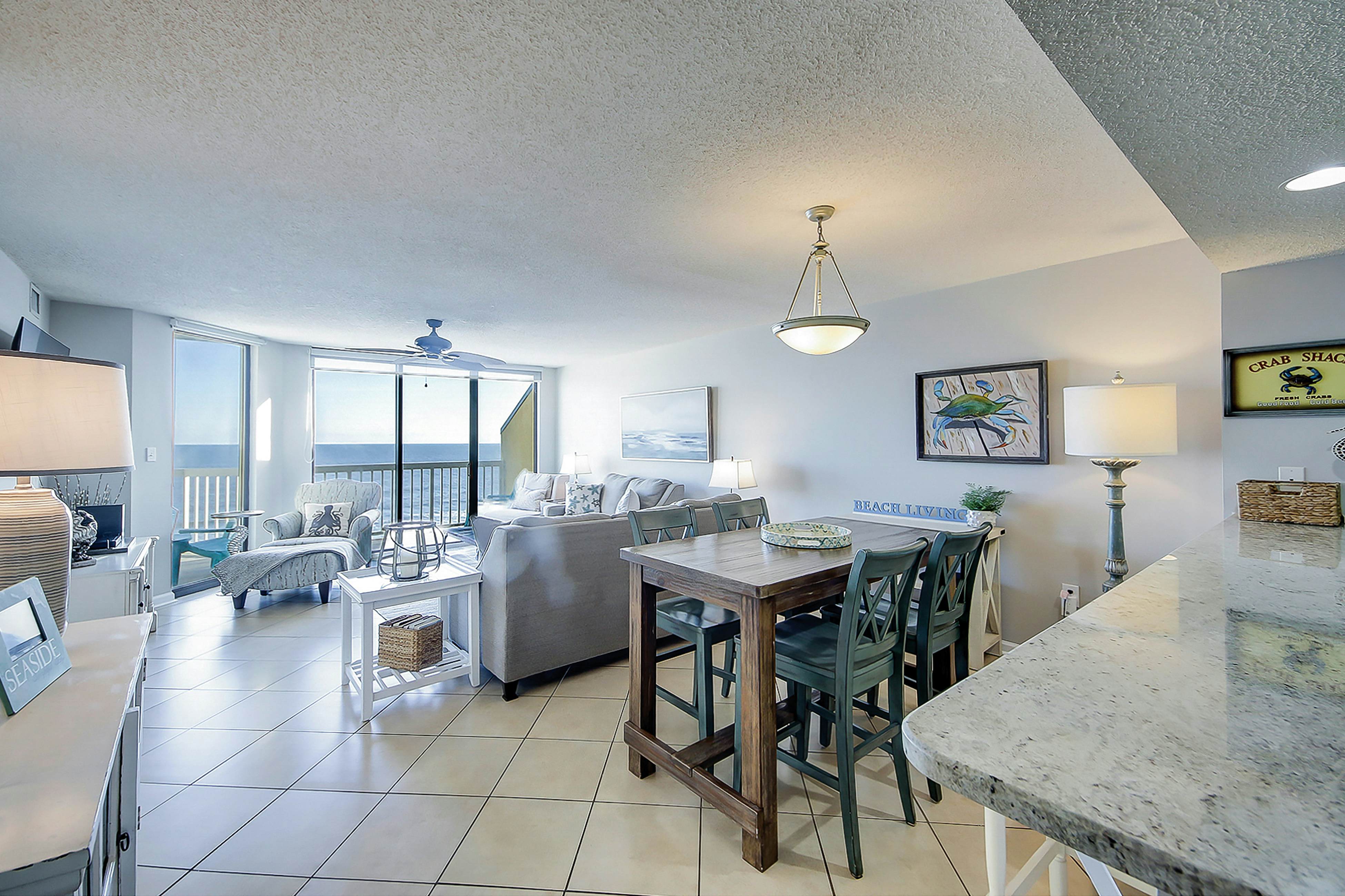 Oceanfront villa with incredible views, balcony & 2 community pools