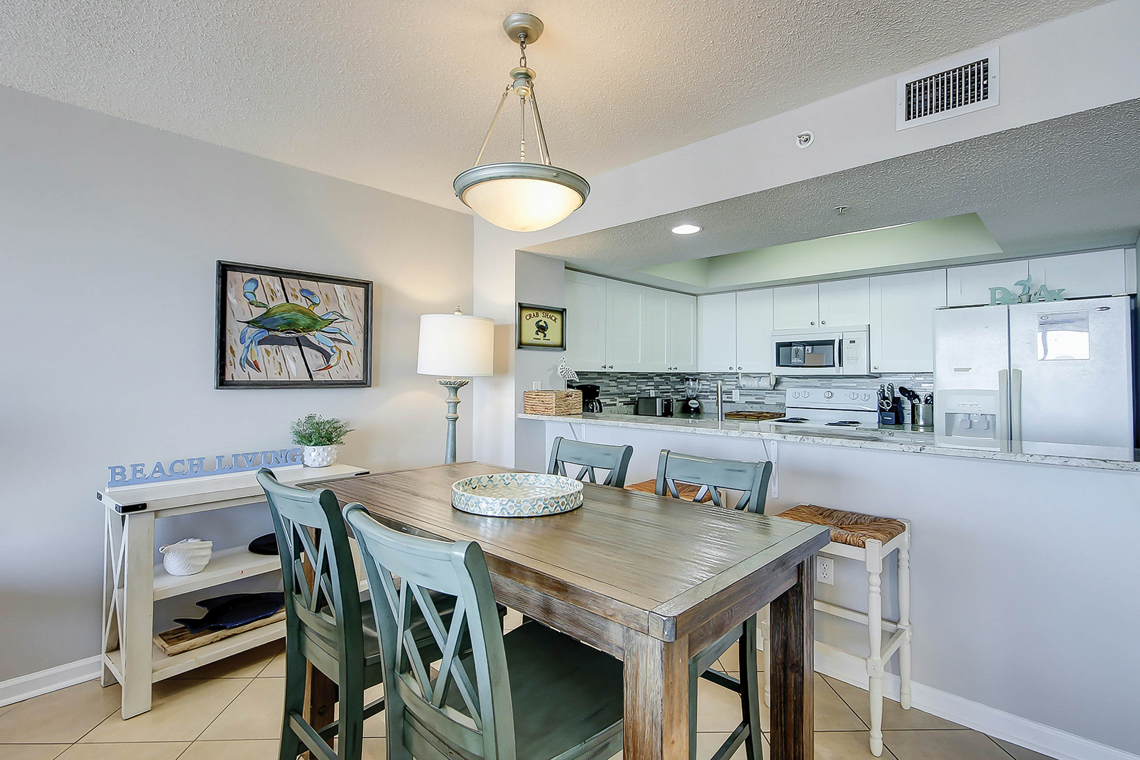 Oceanfront villa with incredible views, balcony & 2 community pools