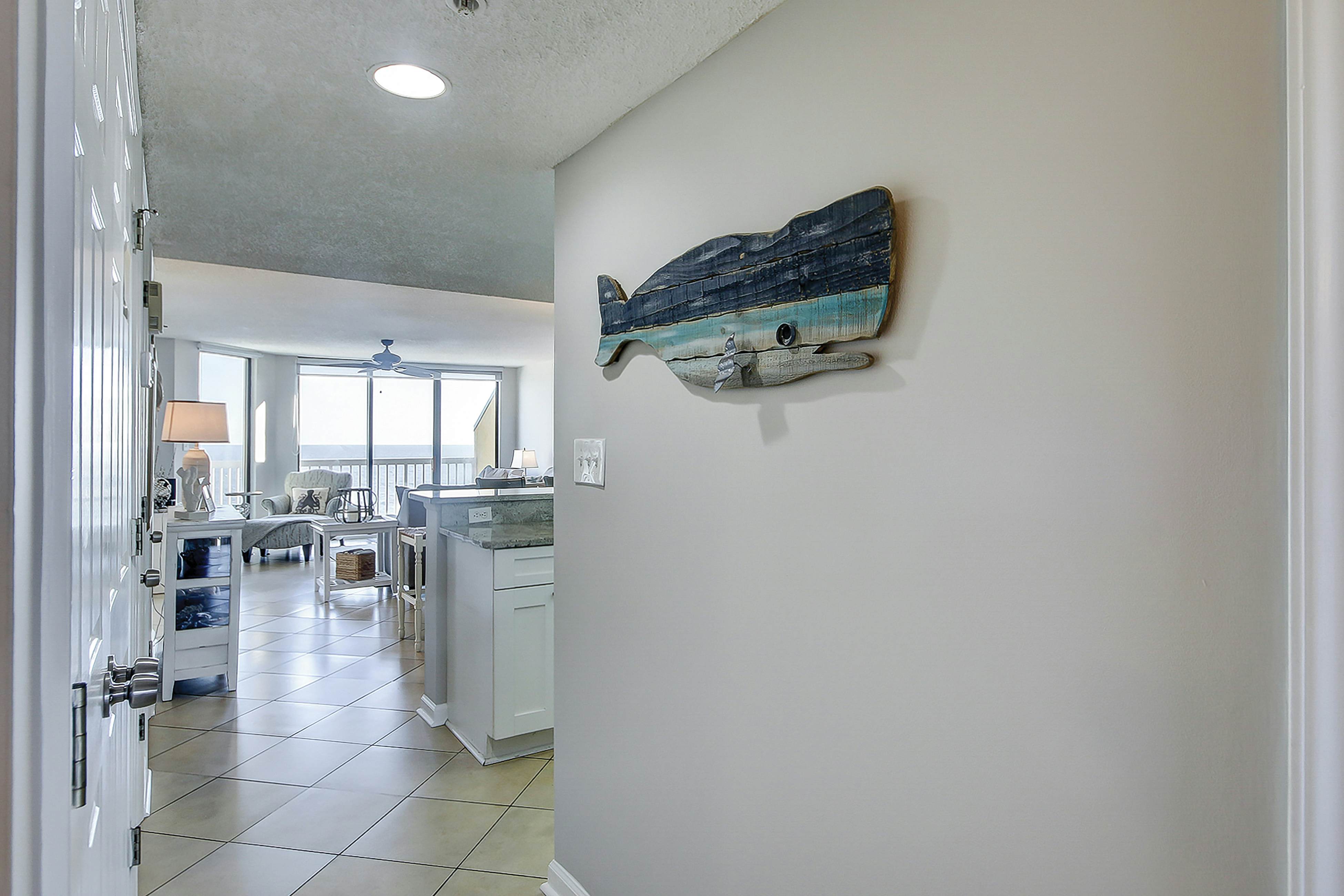 Oceanfront villa with incredible views, balcony & 2 community pools