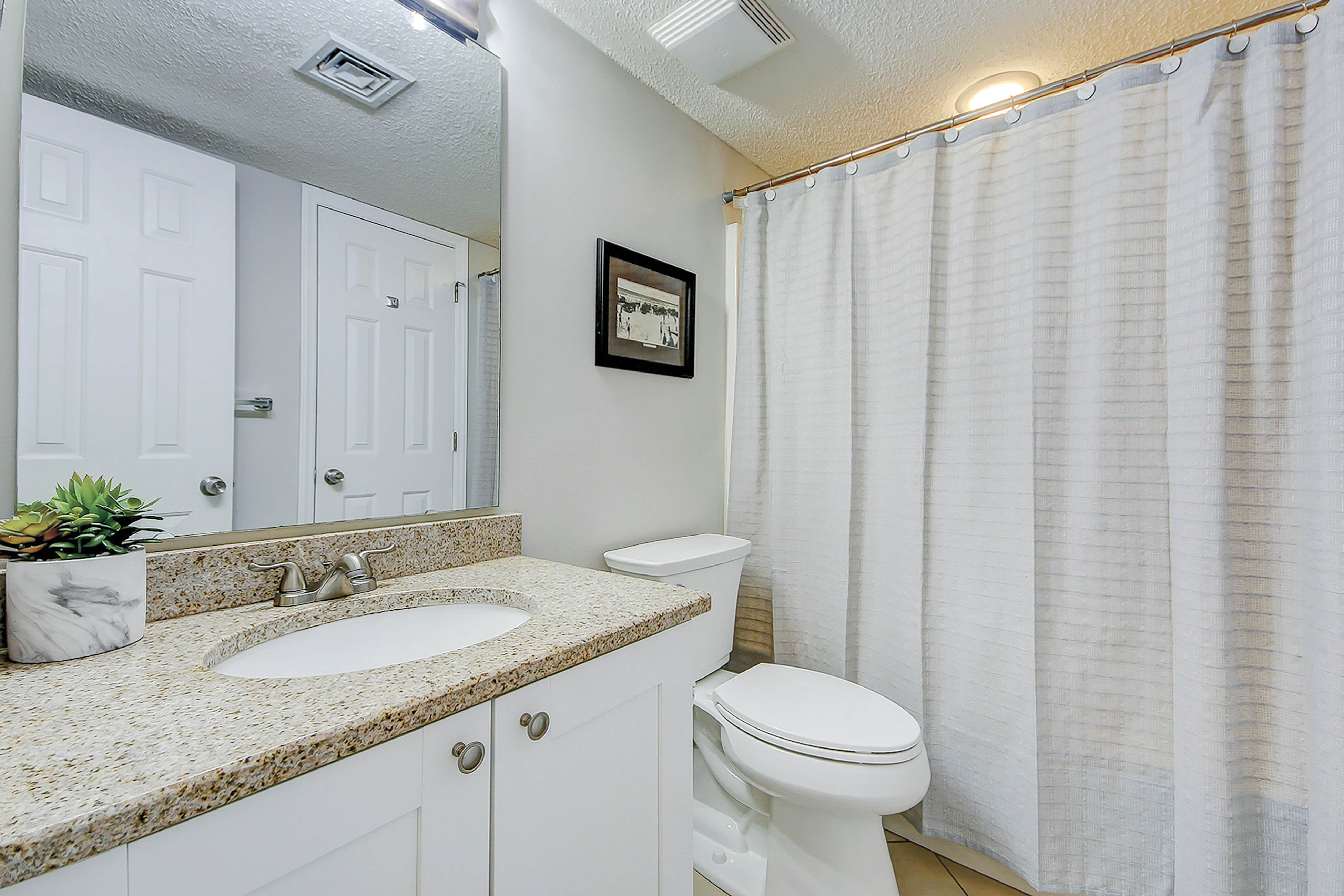 Oceanfront villa with incredible views, balcony & 2 community pools