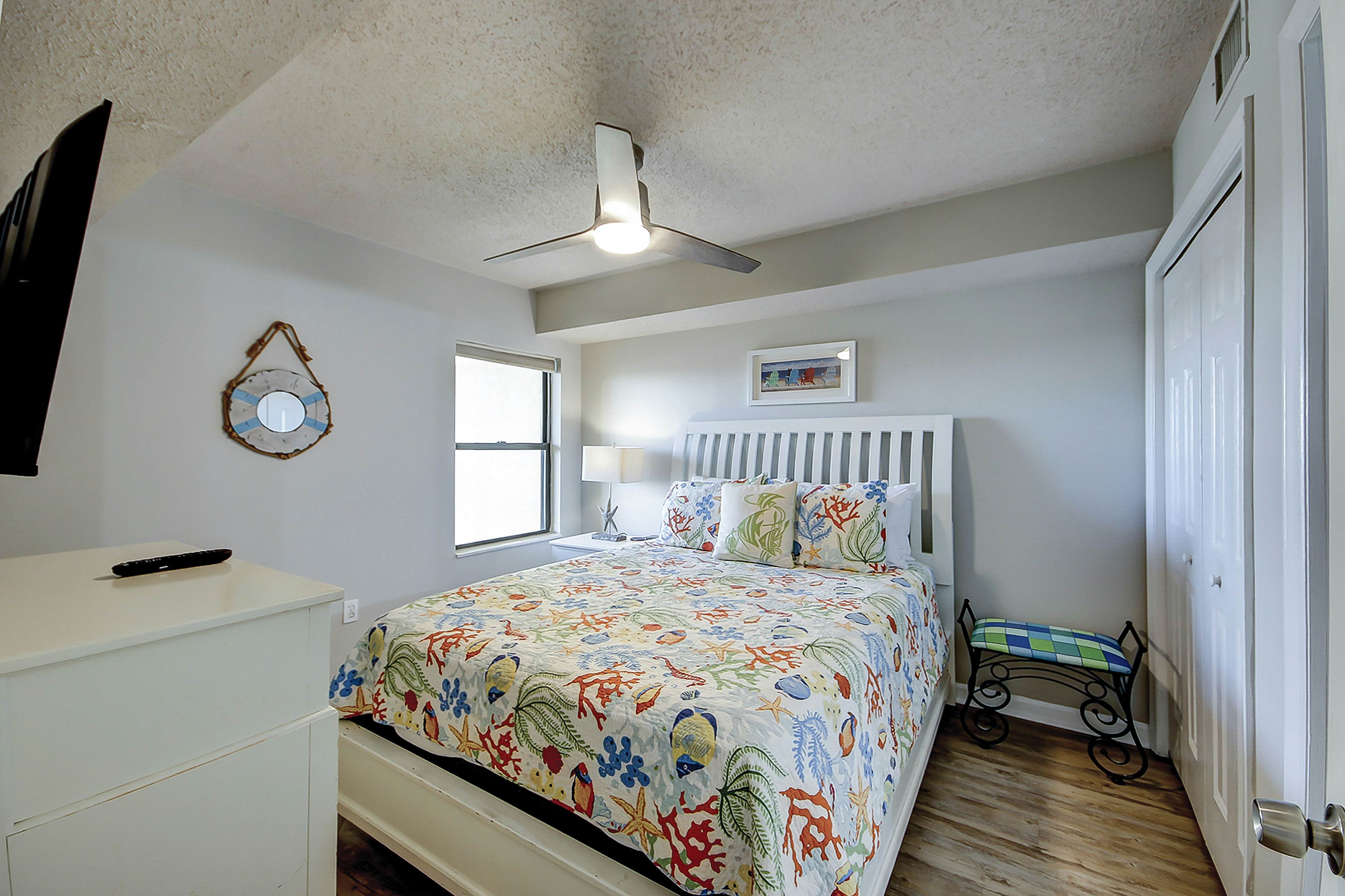 Oceanfront villa with incredible views, balcony & 2 community pools