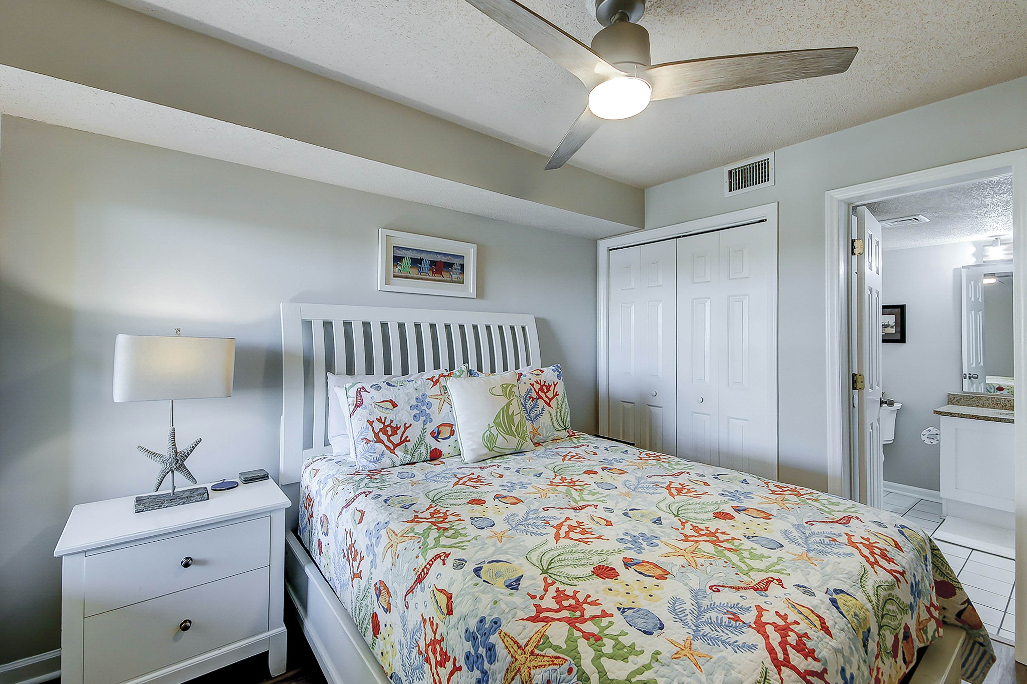 Oceanfront villa with incredible views, balcony & 2 community pools