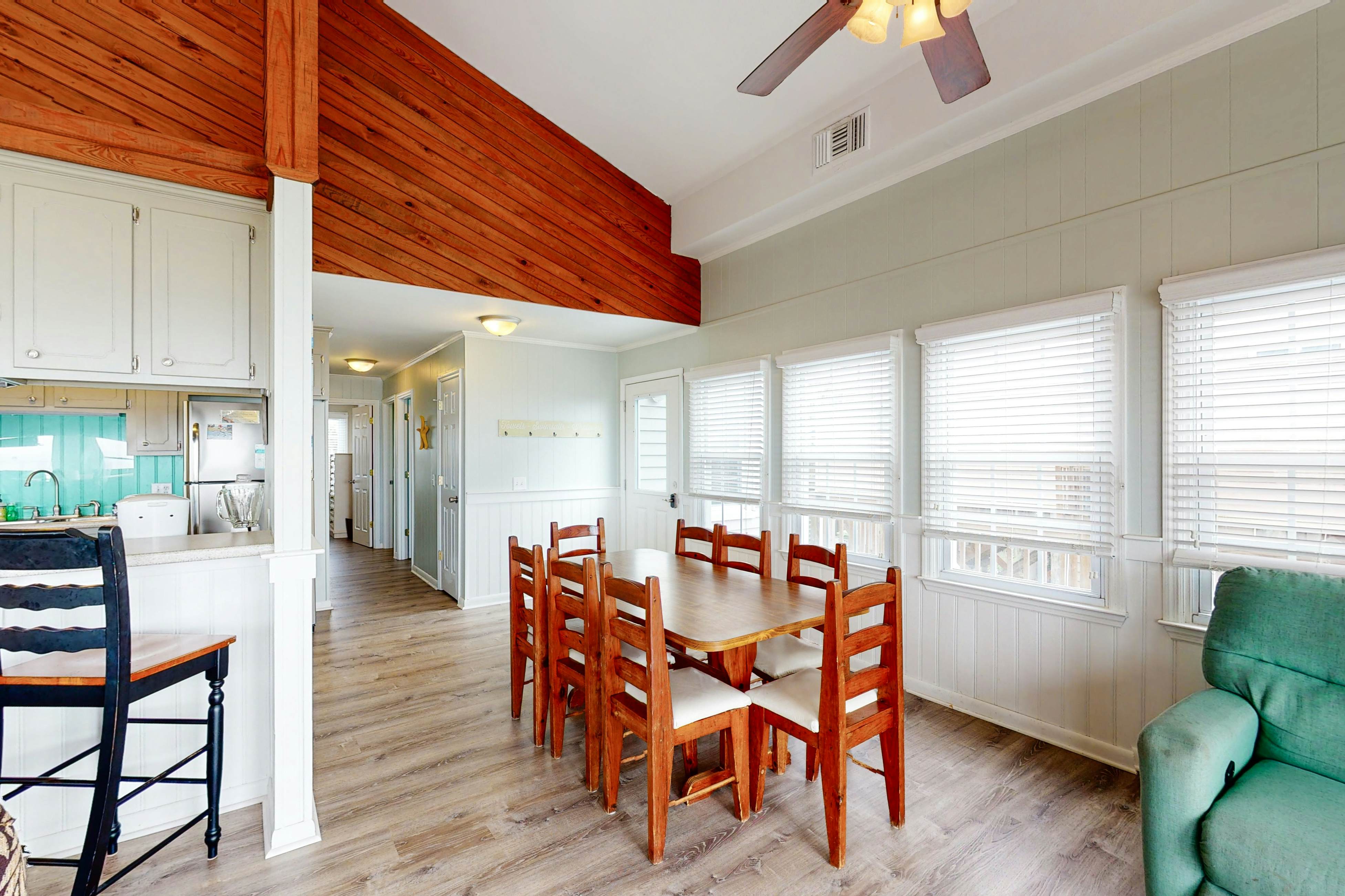 Oceanfront home with WiFi, full kitchen, & deck that spans the side of the home