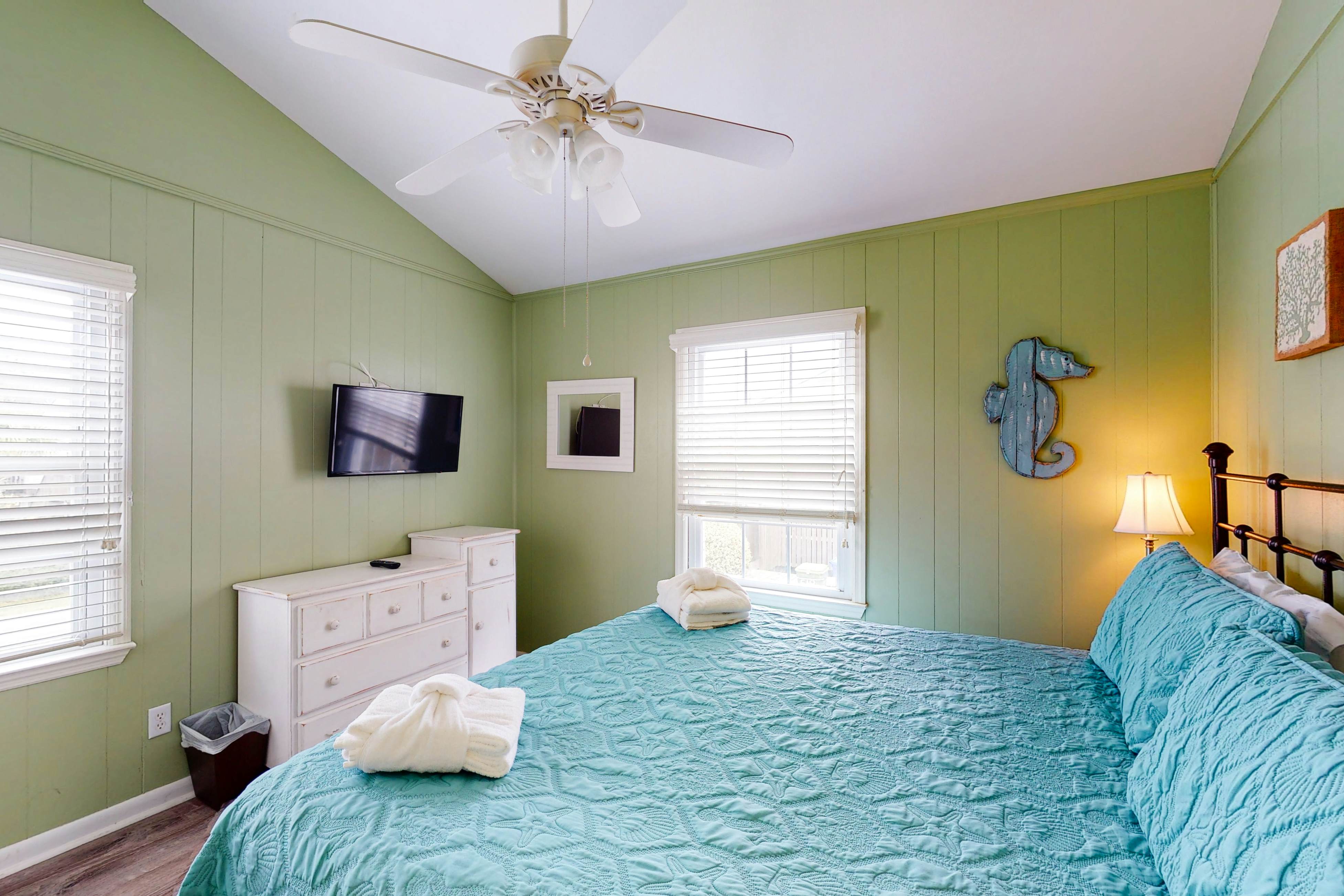 Oceanfront home with WiFi, full kitchen, & deck that spans the side of the home