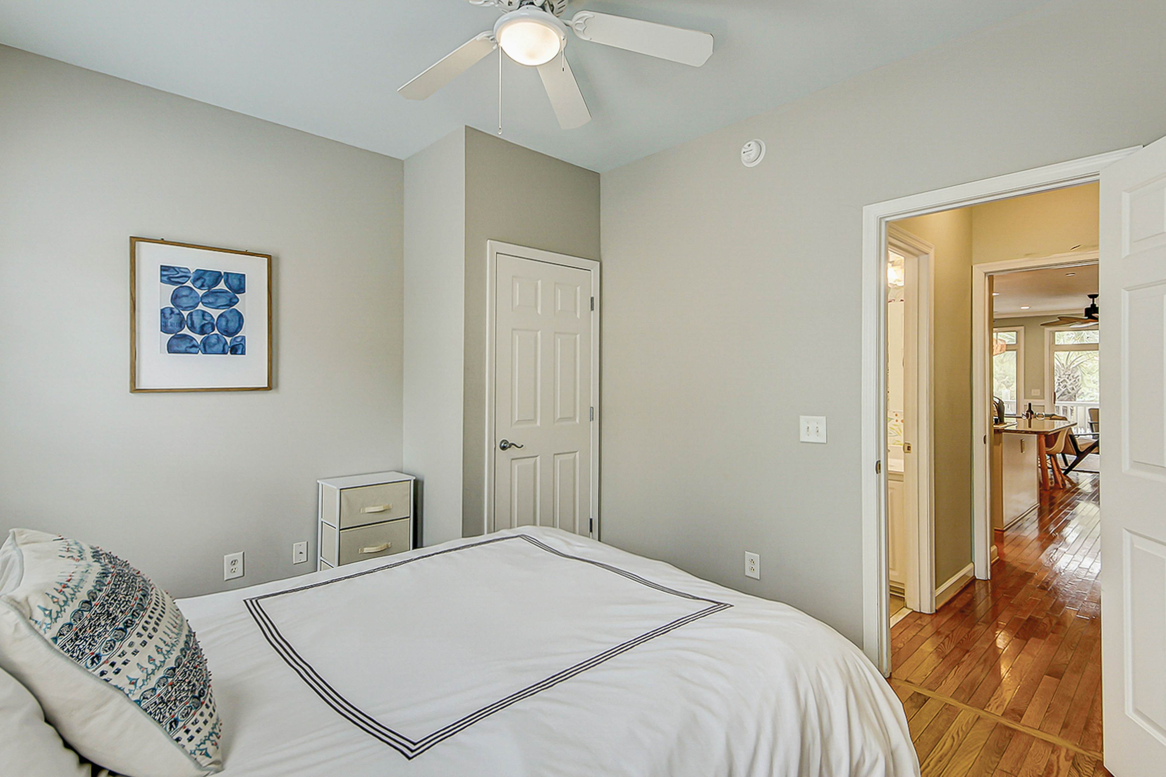 Beachy, three-story villa w/ deck & shared pool - walk downtown & to the beach