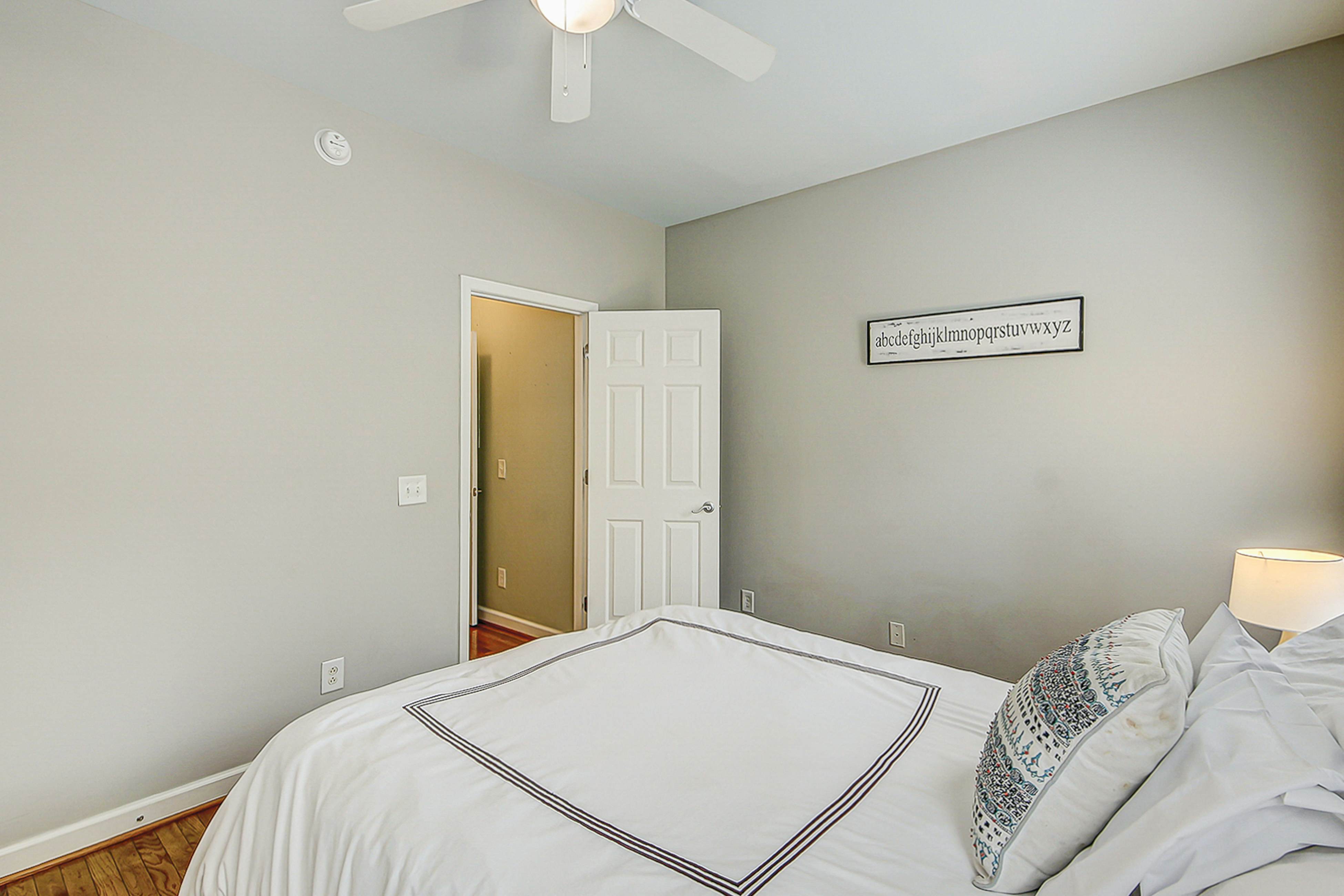 Beachy, three-story villa w/ deck & shared pool - walk downtown & to the beach