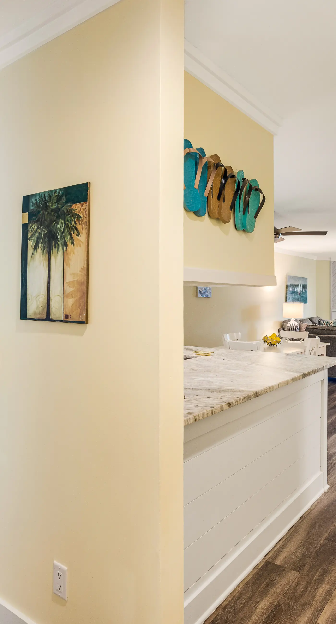 First-floor villa w/ magnificent river view & community pool/dock/tennis courts