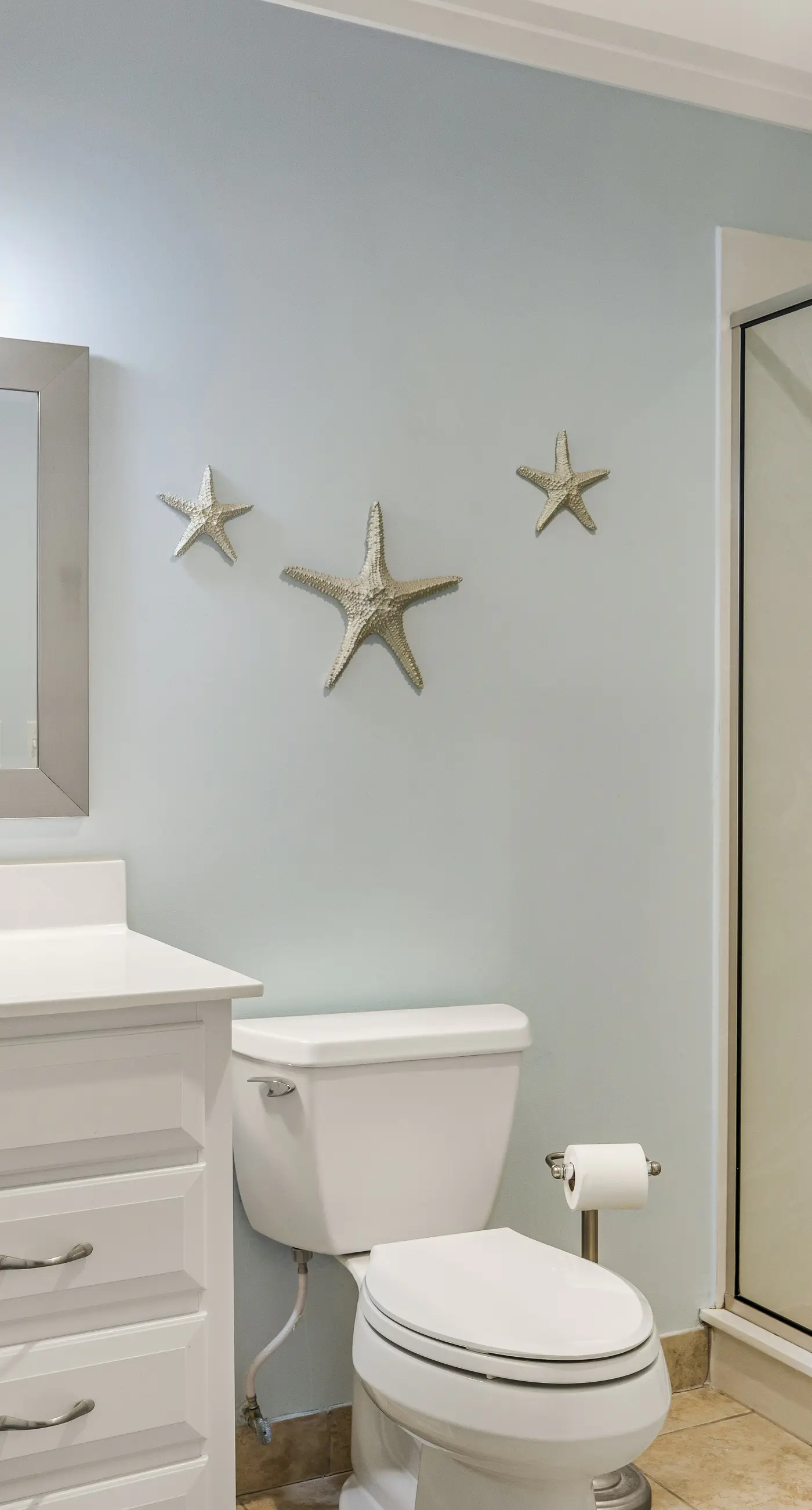 First-floor villa w/ magnificent river view & community pool/dock/tennis courts