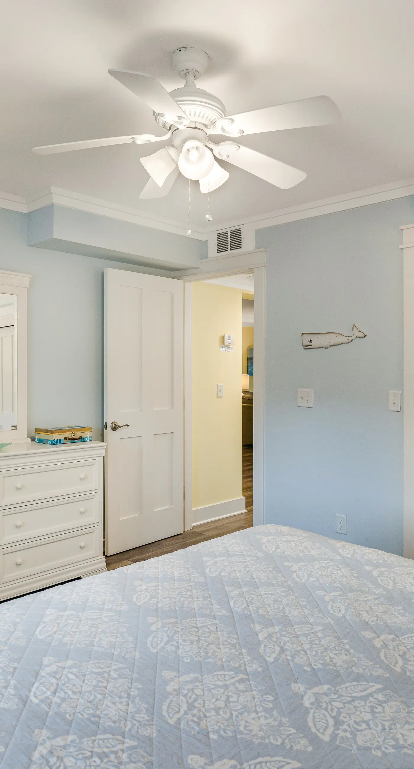 First-floor villa w/ magnificent river view & community pool/dock/tennis courts