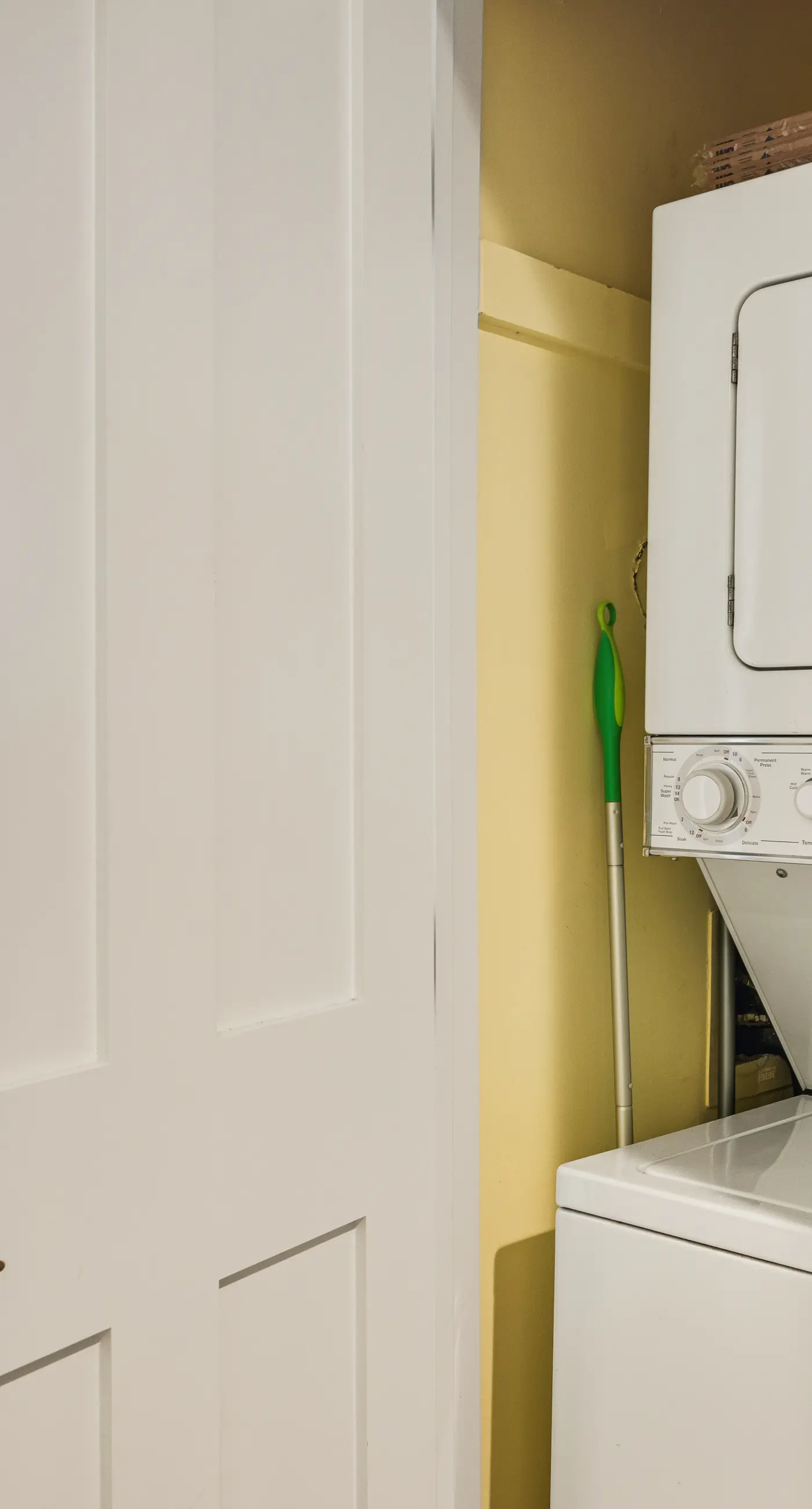 First-floor villa w/ magnificent river view & community pool/dock/tennis courts