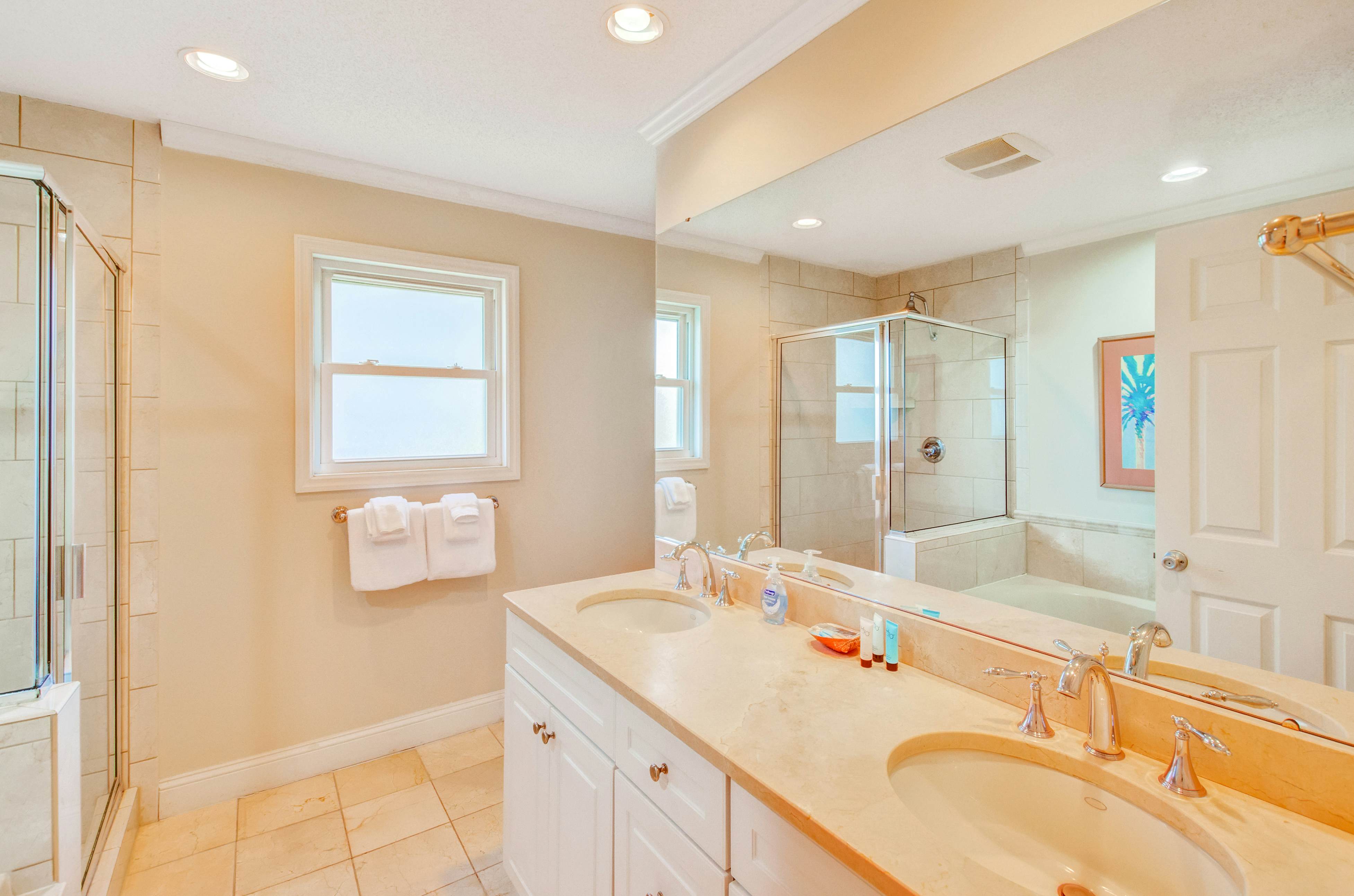 Spacious oceanfront home w/ free WiFi and large deck overlooking the beach