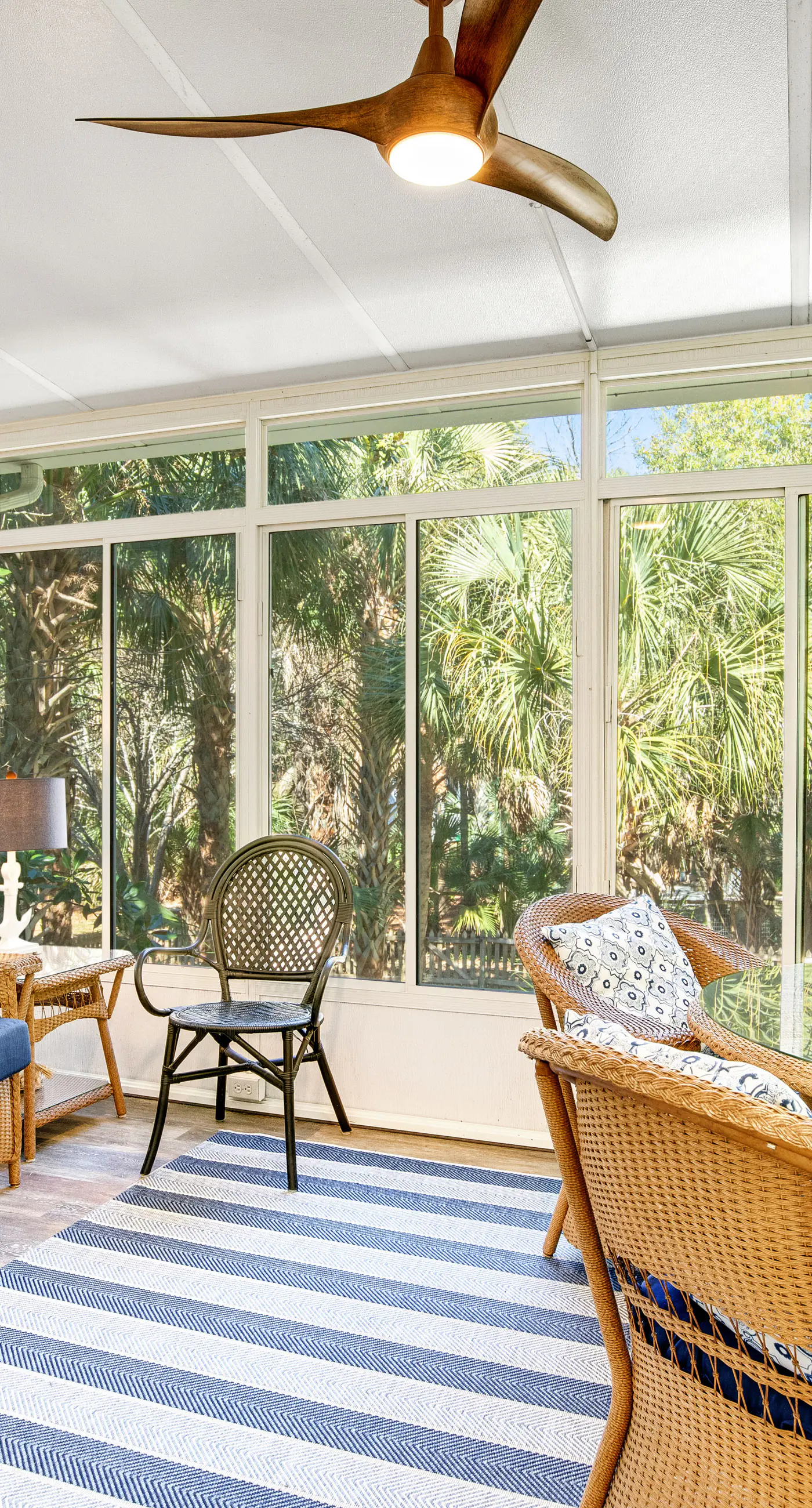 Palmetto-lined home with porches, yard & hammock - walk to beach/town