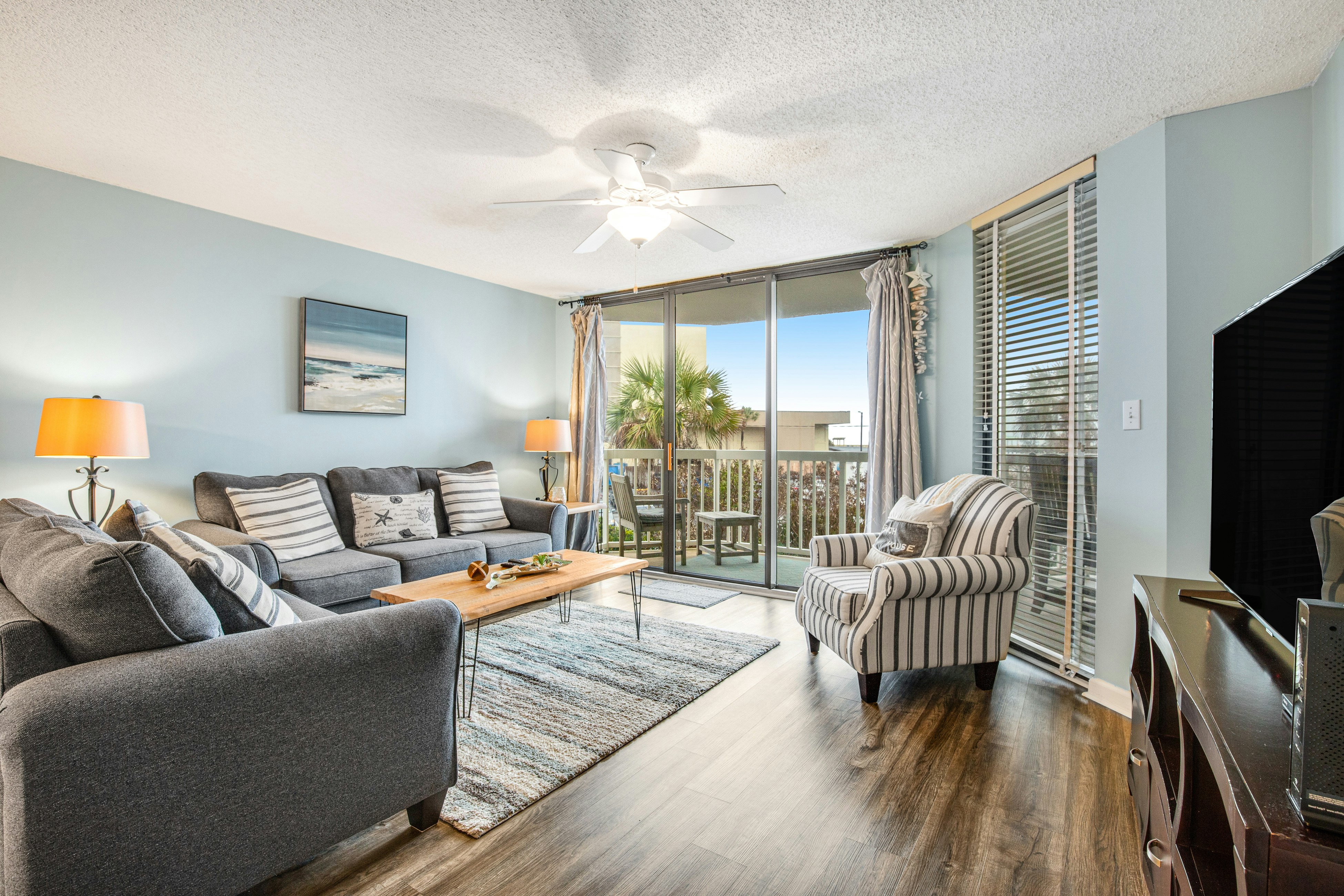 Updated oceanfront condo