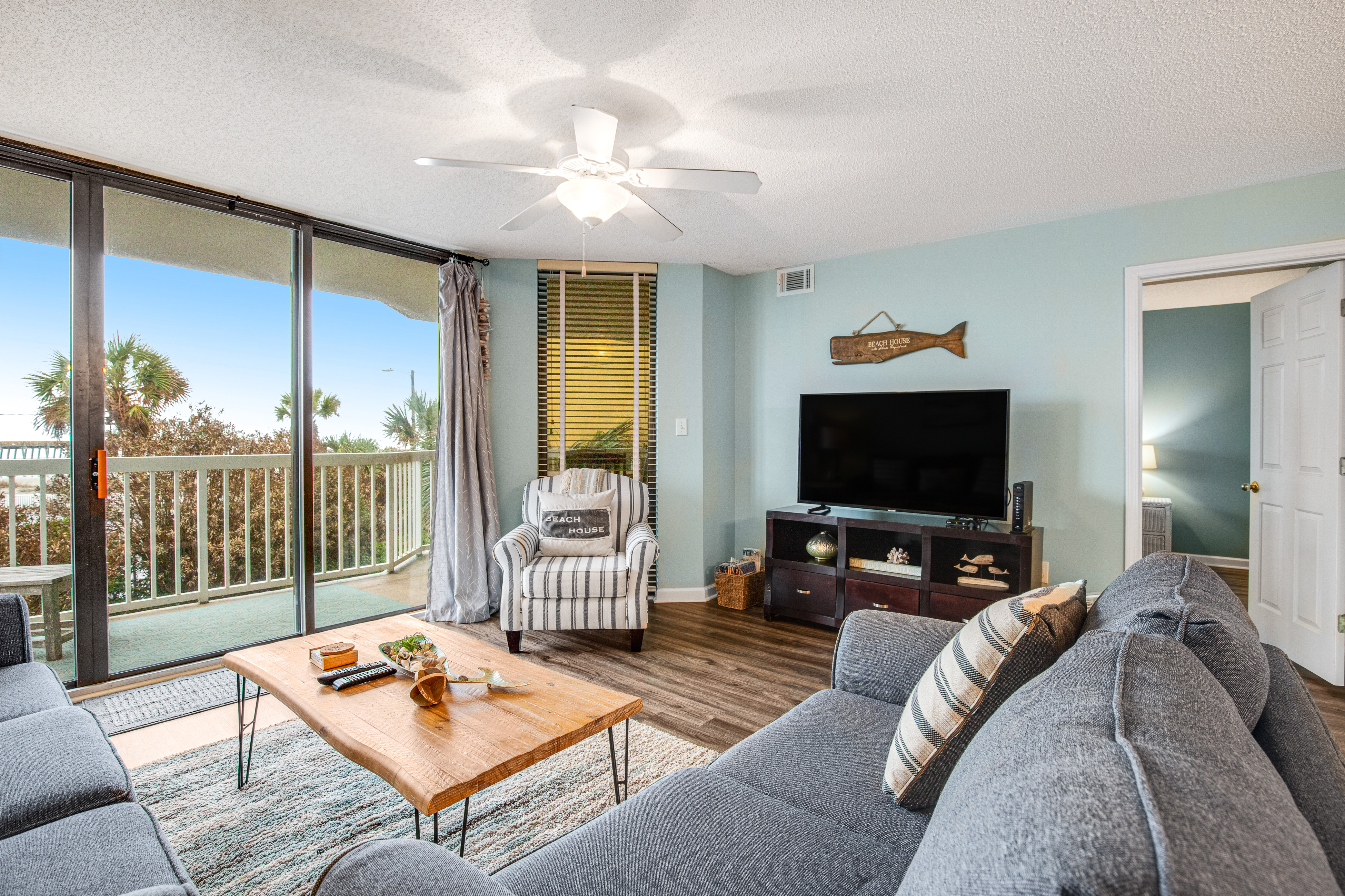 Updated oceanfront condo