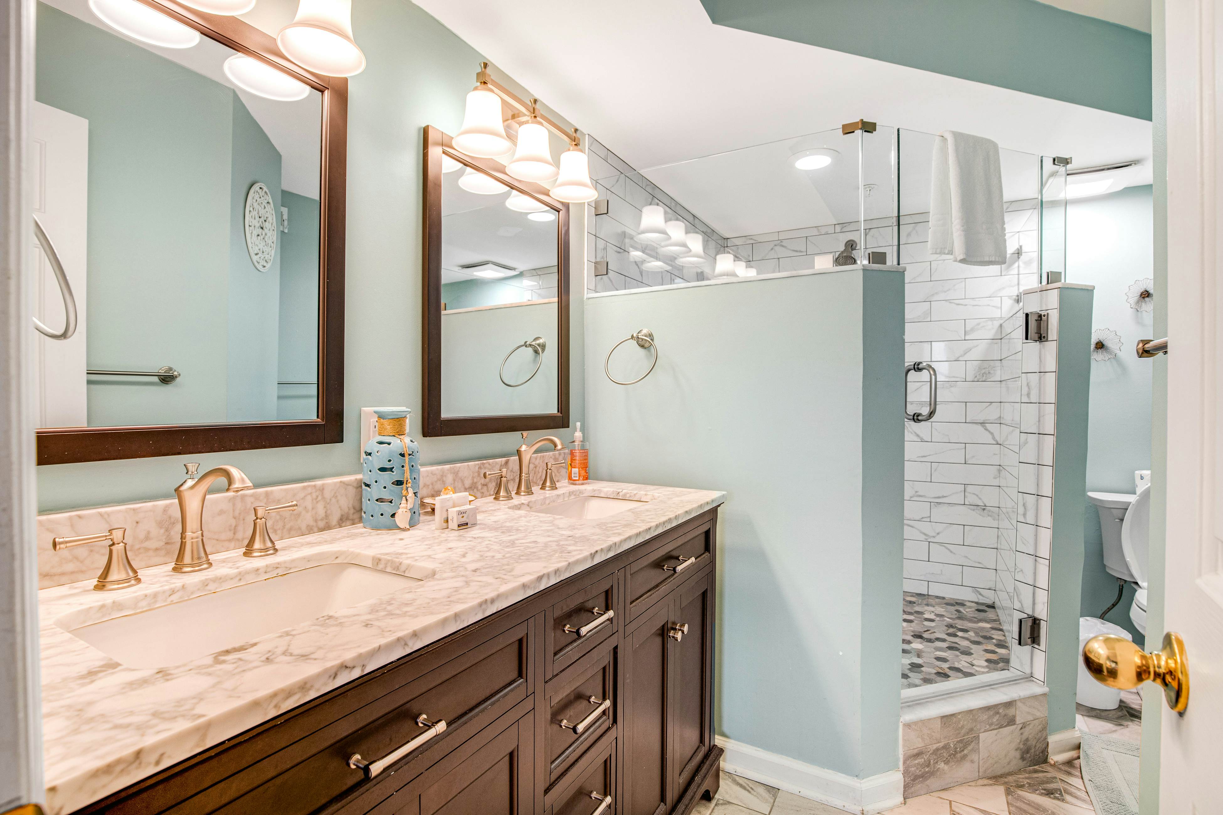 Updated oceanfront condo