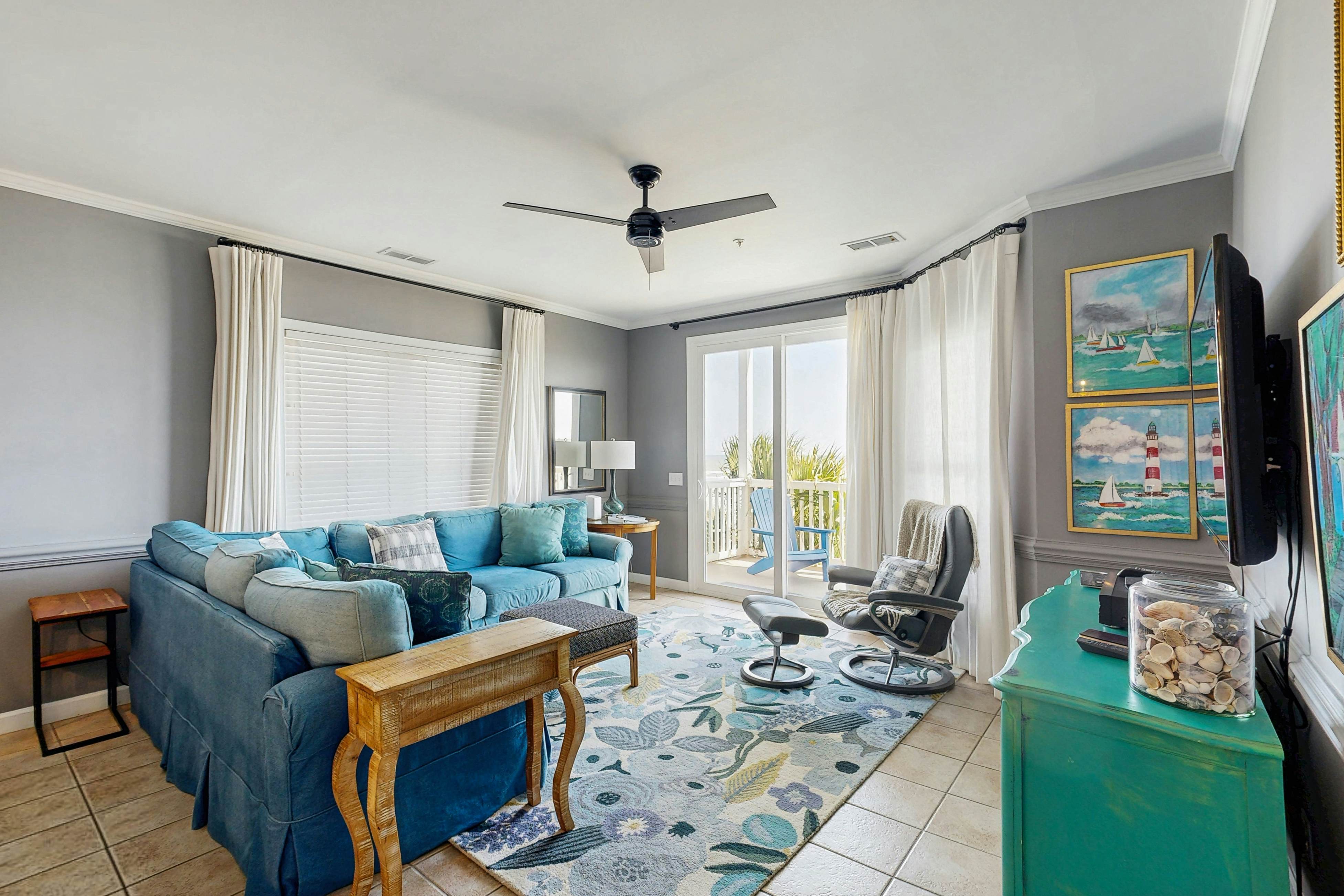 First-floor villa w/beach and ocean views from spacious balcony