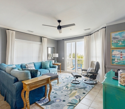 First-floor villa w/beach and ocean views from spacious balcony